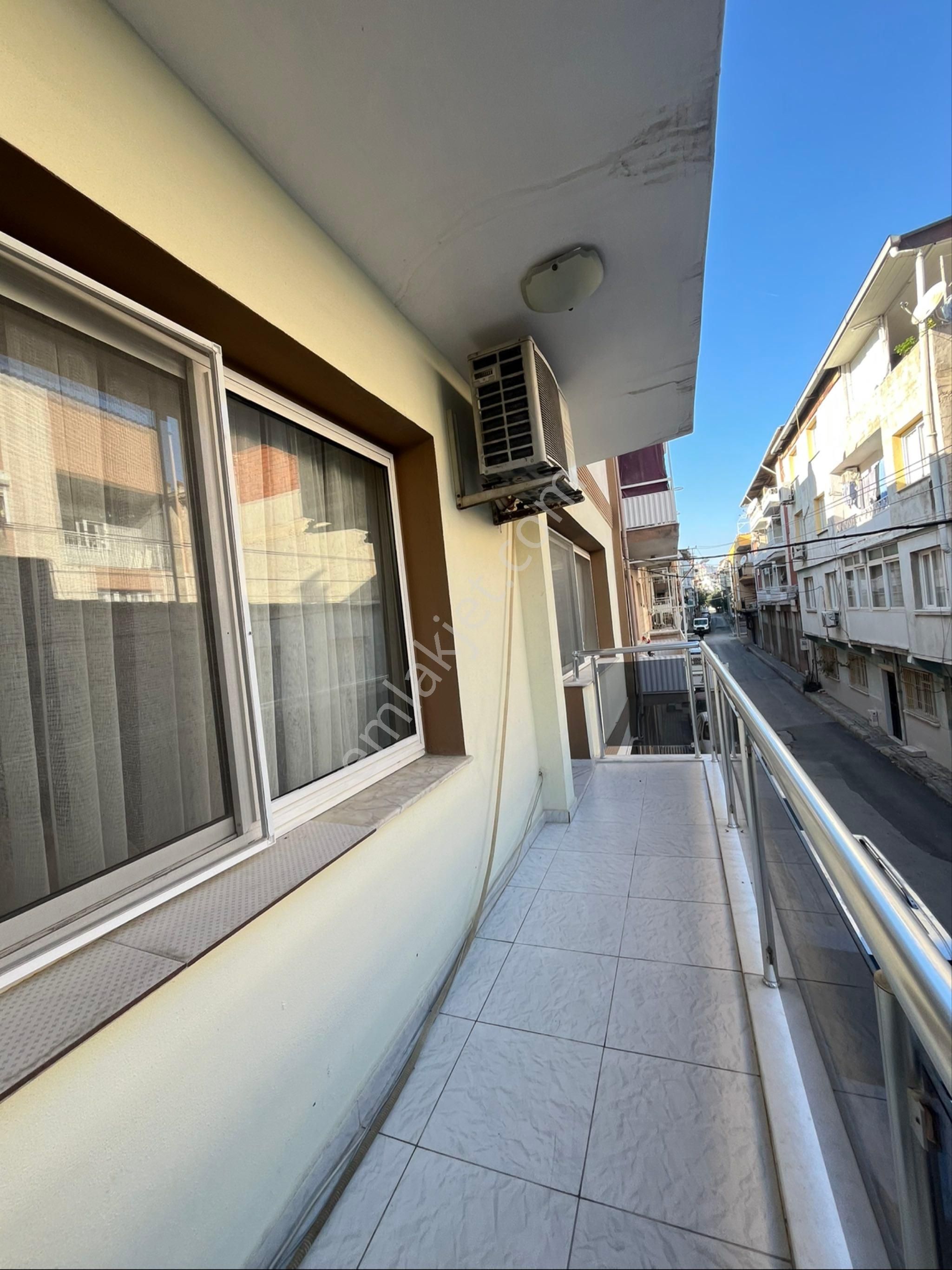 İzmir Karabağlar Mah. 2+1 Satılık Bakımlı Ve Doğalgazlı Daire - Görsel 22