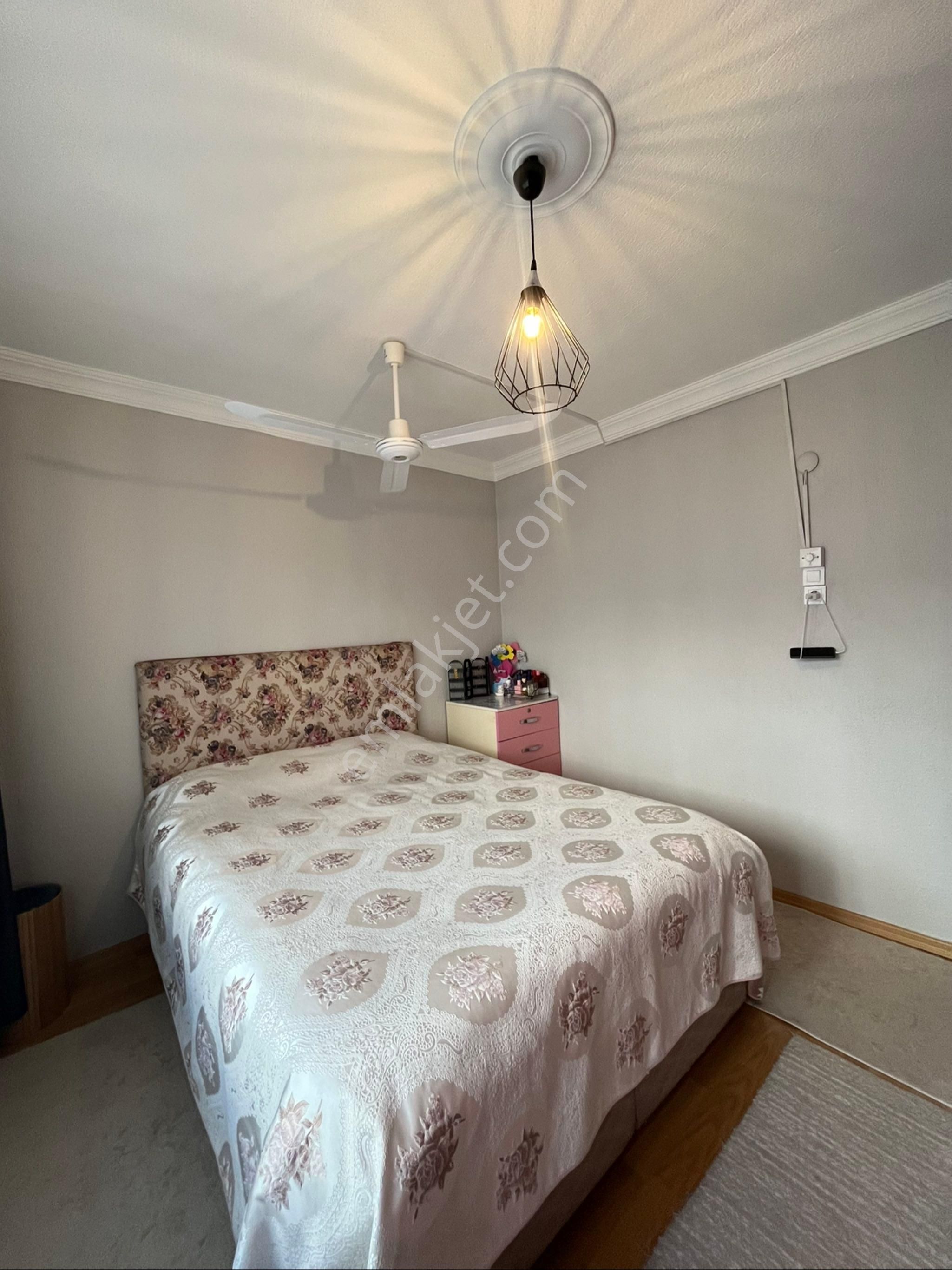 İzmir Karabağlar Mah. 2+1 Satılık Bakımlı Ve Doğalgazlı Daire - Görsel 8