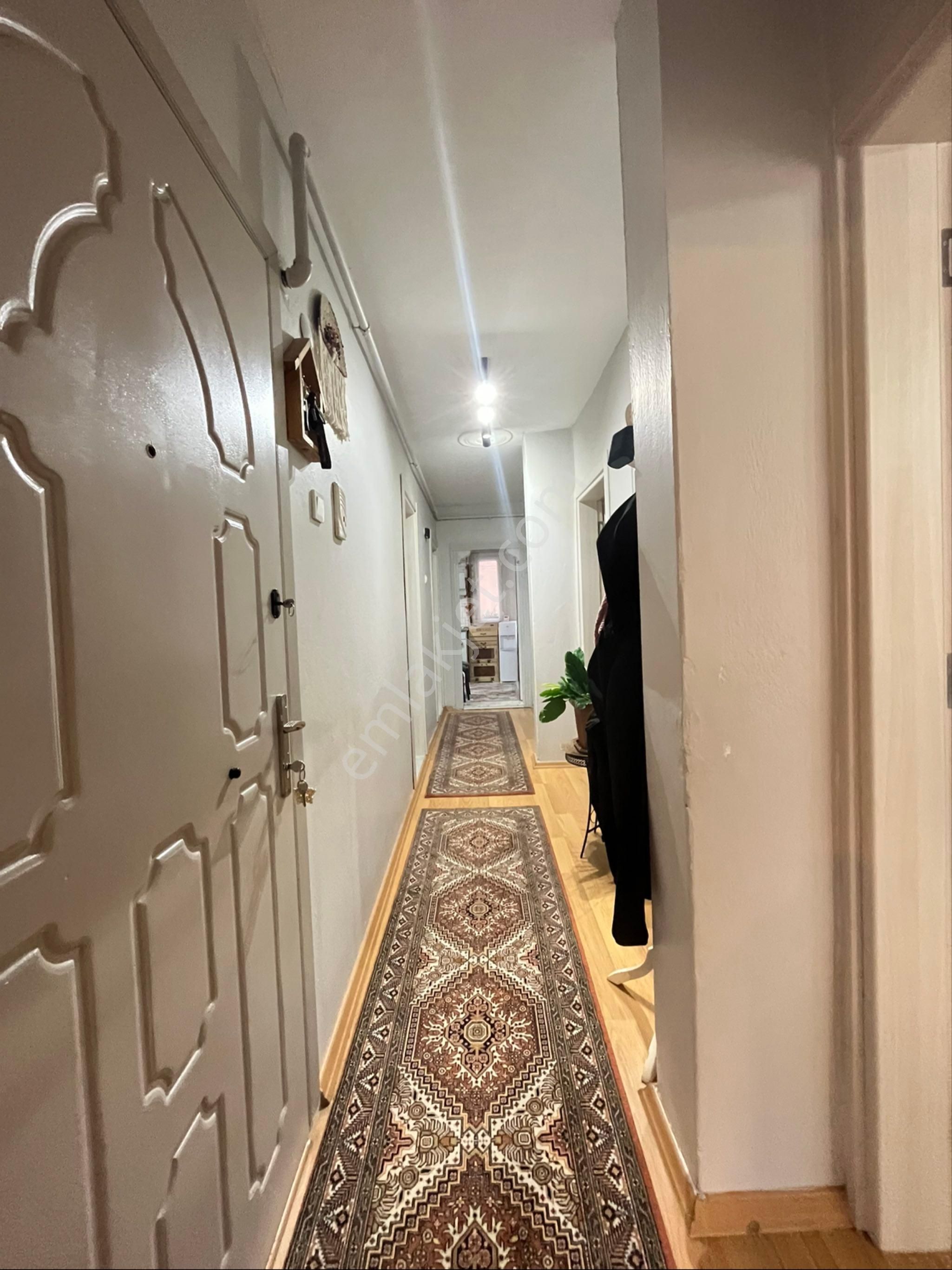 İzmir Karabağlar Mah. 2+1 Satılık Bakımlı Ve Doğalgazlı Daire - Görsel 9