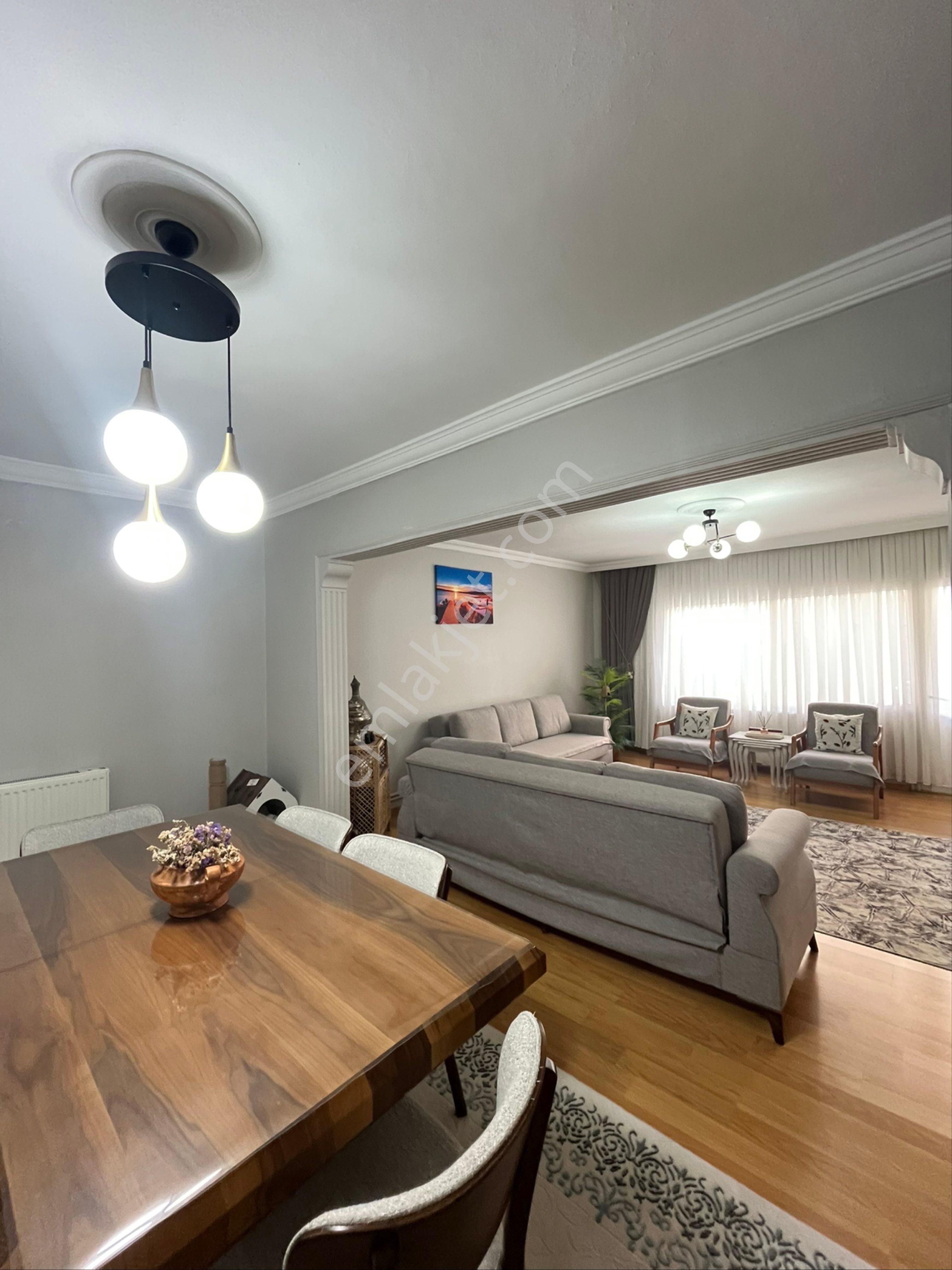 İzmir Karabağlar Mah. 2+1 Satılık Bakımlı Ve Doğalgazlı Daire - Görsel 4