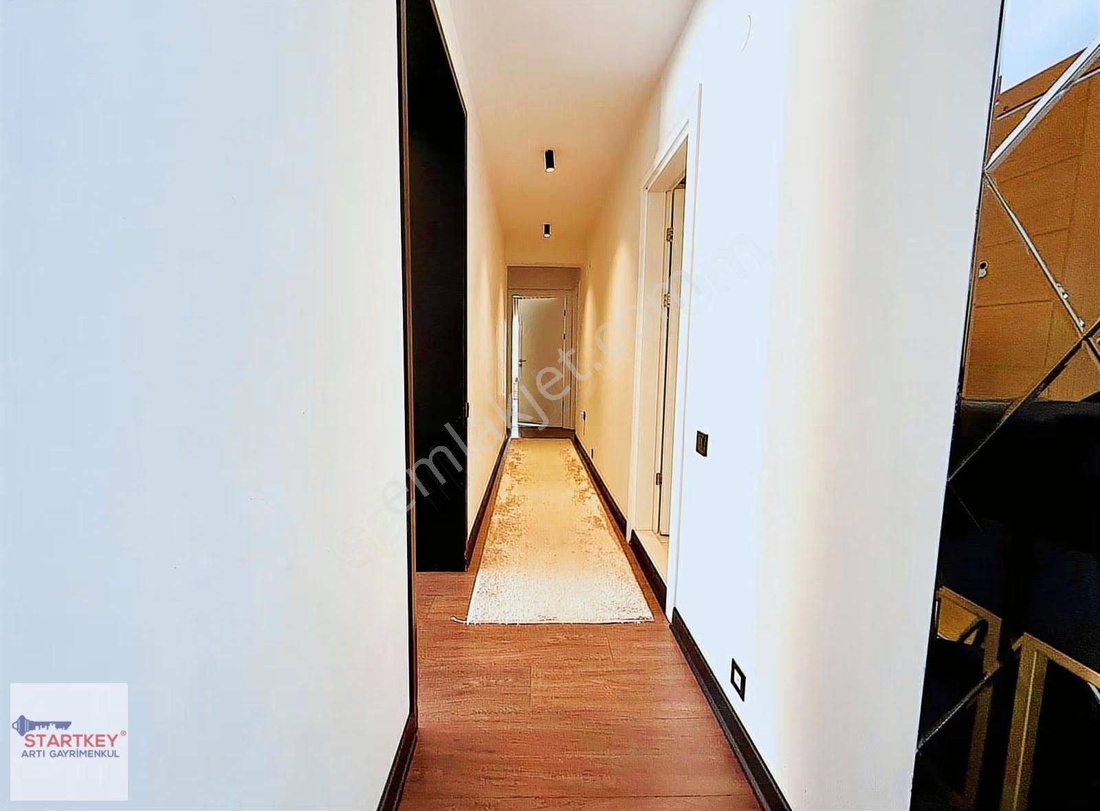 Park Yücesoy Sitesi Köşe Konum Havuz Cepheli 3+1 Satılık Daire - Görsel 2