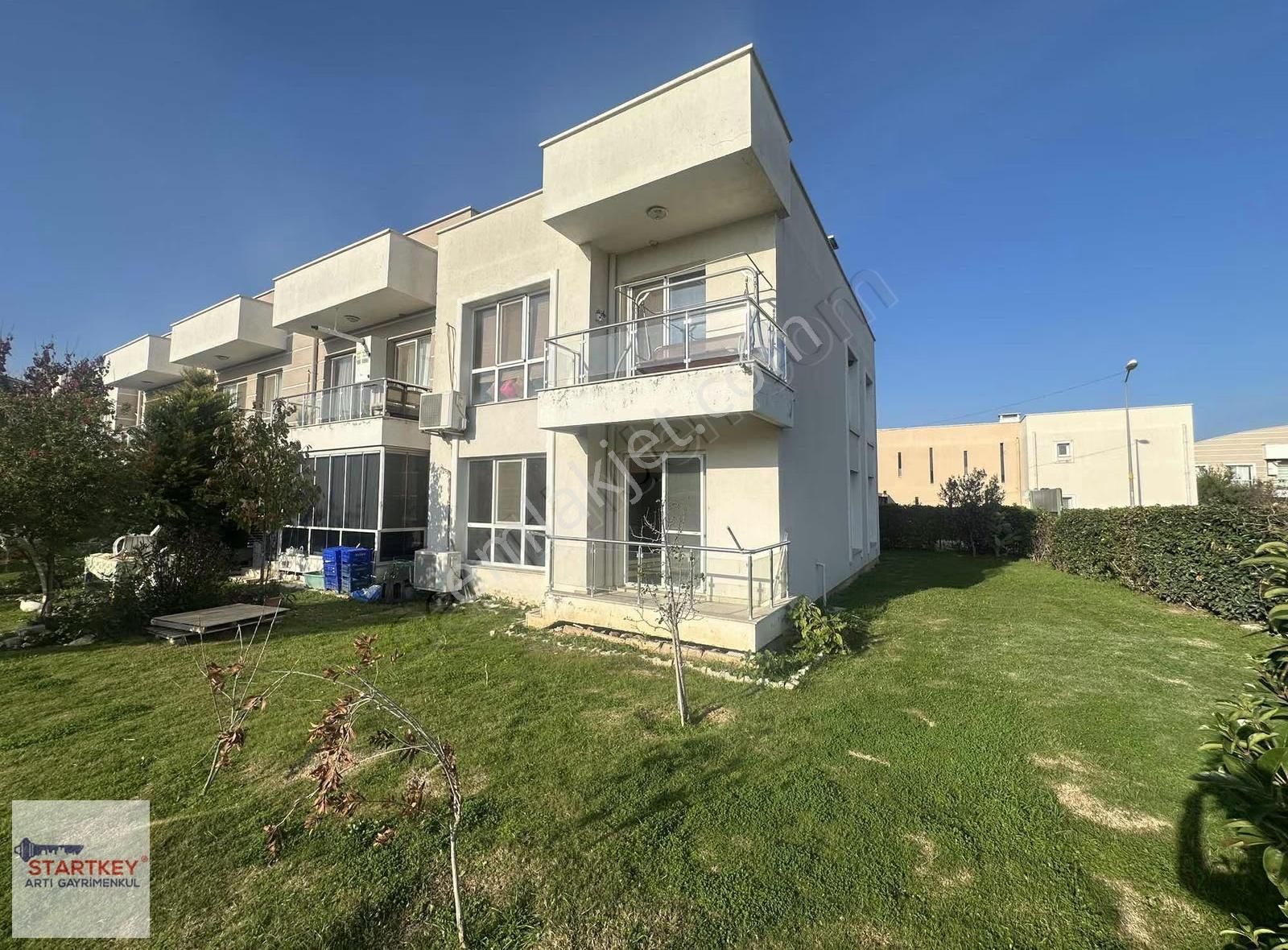 Menemen Villakent Evrensel Sitesinde Geniş 2+1 Kiralık Daire