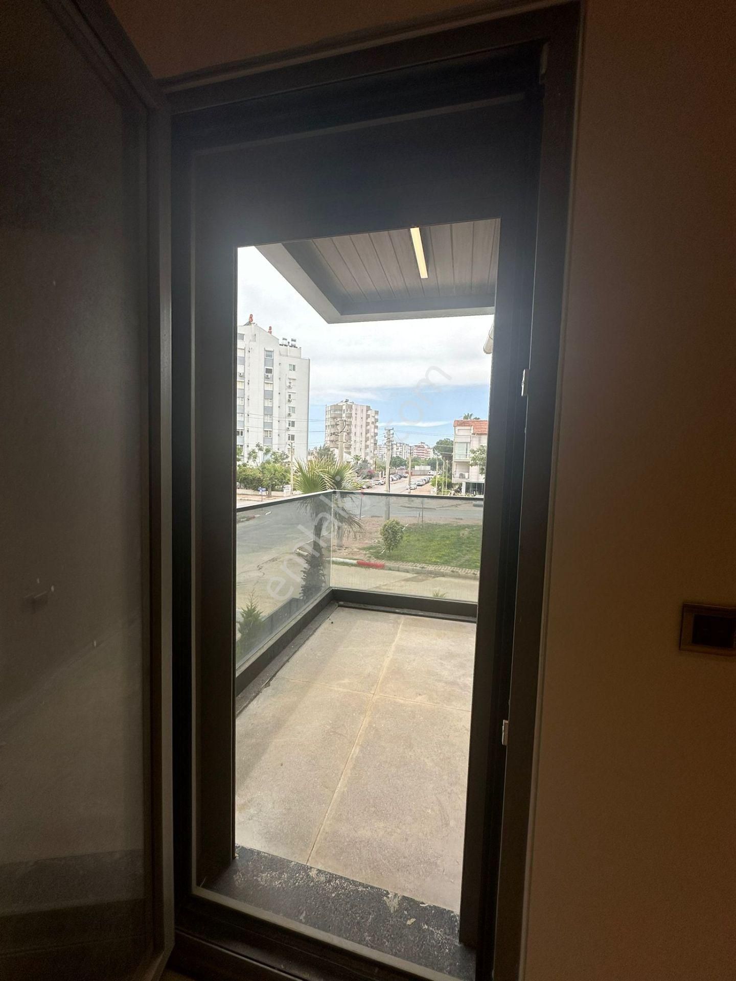 Lara Güzelobada Denize Ve Caddeye 200 Metre Mesafede Ultra Lüks Akıllı Ev - Görsel 16