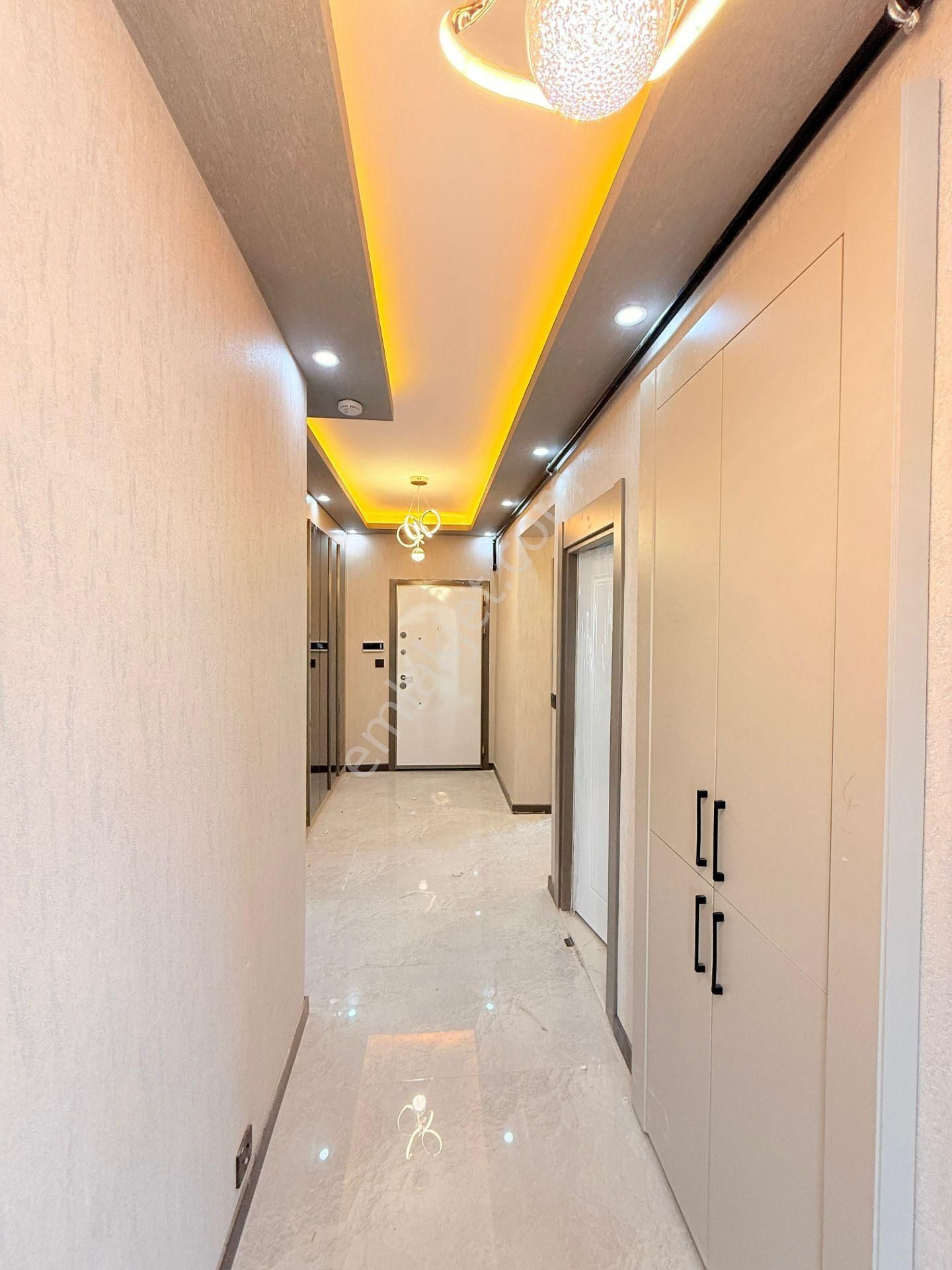 Yıldız'dan M.kemal'de Çok Geniş Ultra Lüx İşçilik 135m2 3+1 - Görsel 29