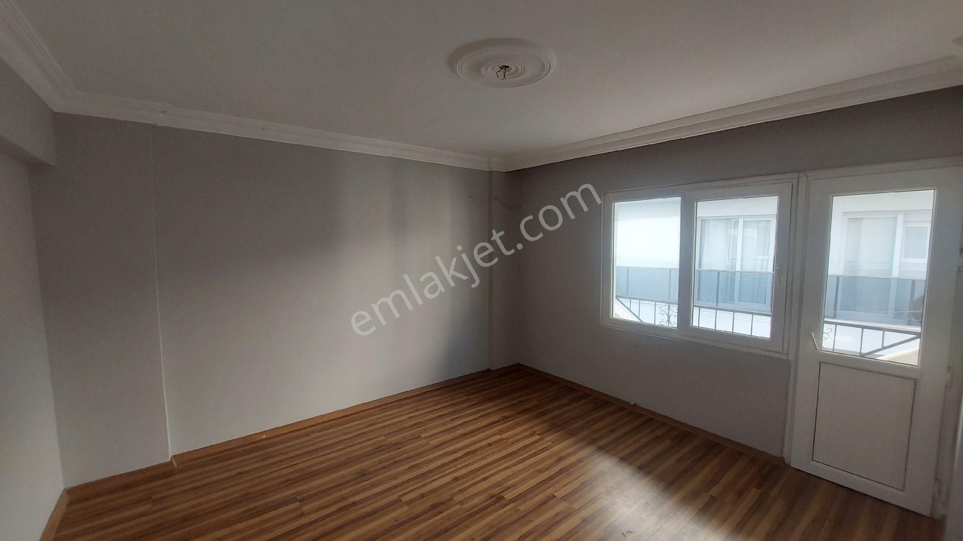 Kuşadası Ege Mahallesinde Havuzlu Doğalgazlı Sitede 4.ncü Kat Kiralık 3+1 150 M2 Daire - Görsel 17