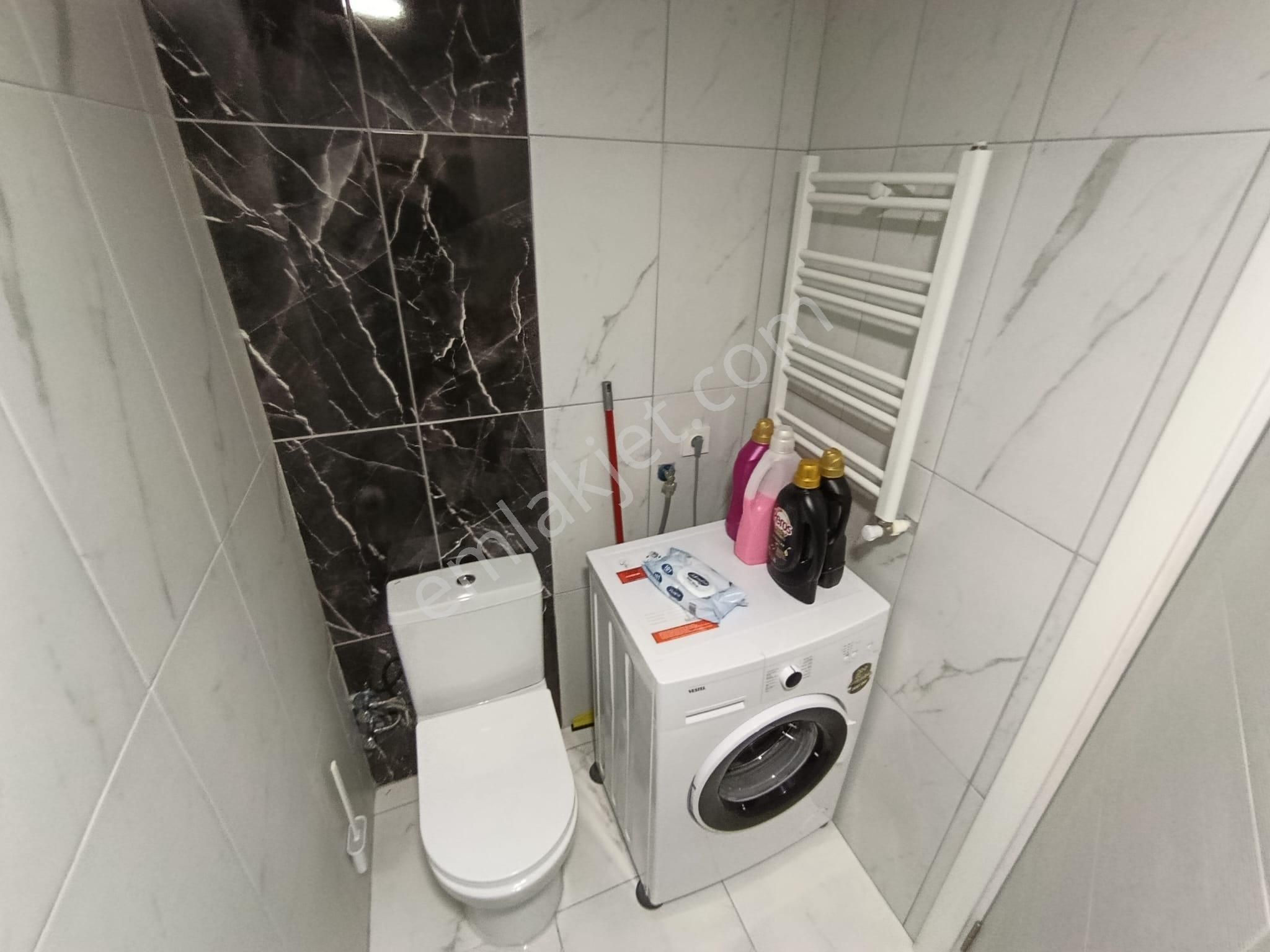 Tülin Caddesinde - Karanlık Odasız - Ön Cephe - Iskanlı - Asansörlü-2+1-80m² - Görsel 22