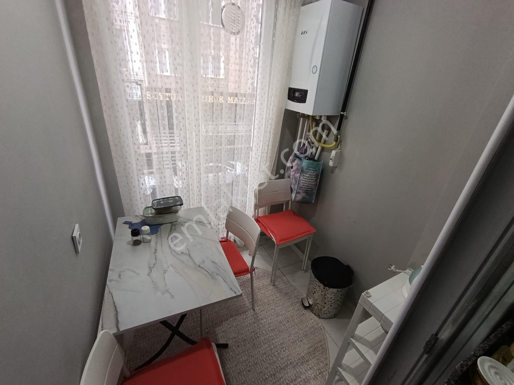 Tülin Caddesinde - Karanlık Odasız - Ön Cephe - Iskanlı - Asansörlü-2+1-80m² - Görsel 33