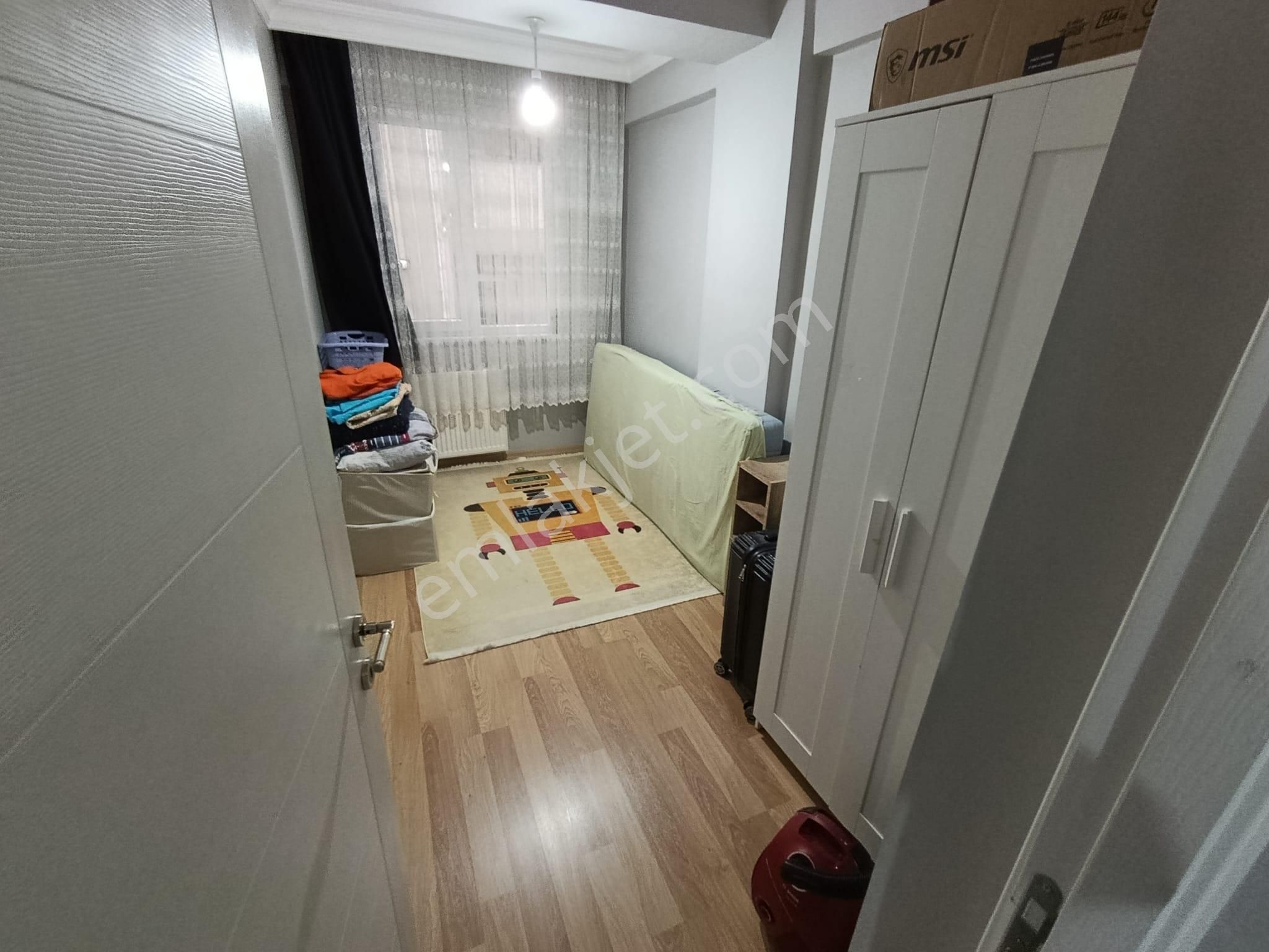 Tülin Caddesinde - Karanlık Odasız - Ön Cephe - Iskanlı - Asansörlü-2+1-80m² - Görsel 4