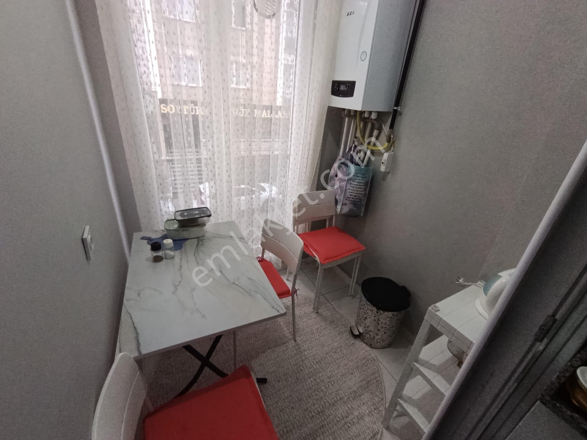 Tülin Caddesinde - Karanlık Odasız - Ön Cephe - Iskanlı - Asansörlü-2+1-80m² - Görsel 32