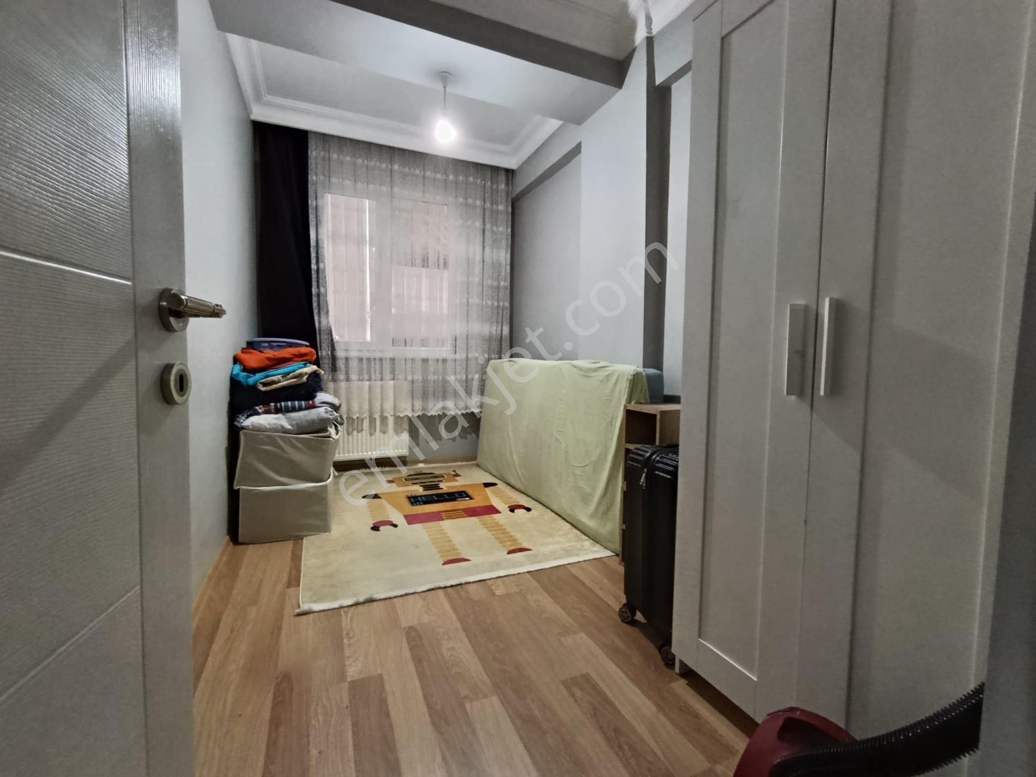 Tülin Caddesinde - Karanlık Odasız - Ön Cephe - Iskanlı - Asansörlü-2+1-80m² - Görsel 9