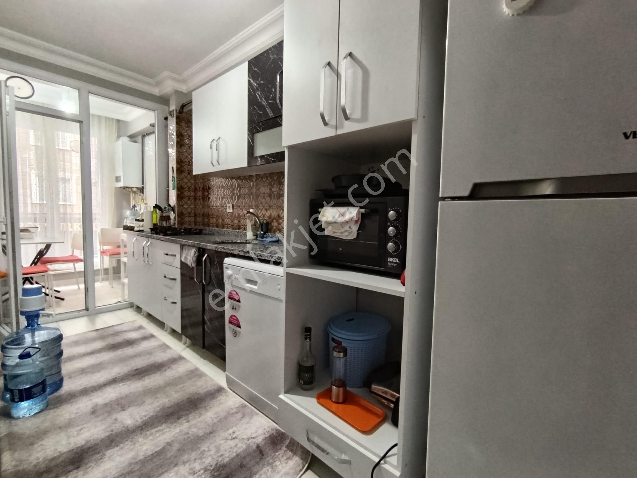 Tülin Caddesinde - Karanlık Odasız - Ön Cephe - Iskanlı - Asansörlü-2+1-80m² - Görsel 35