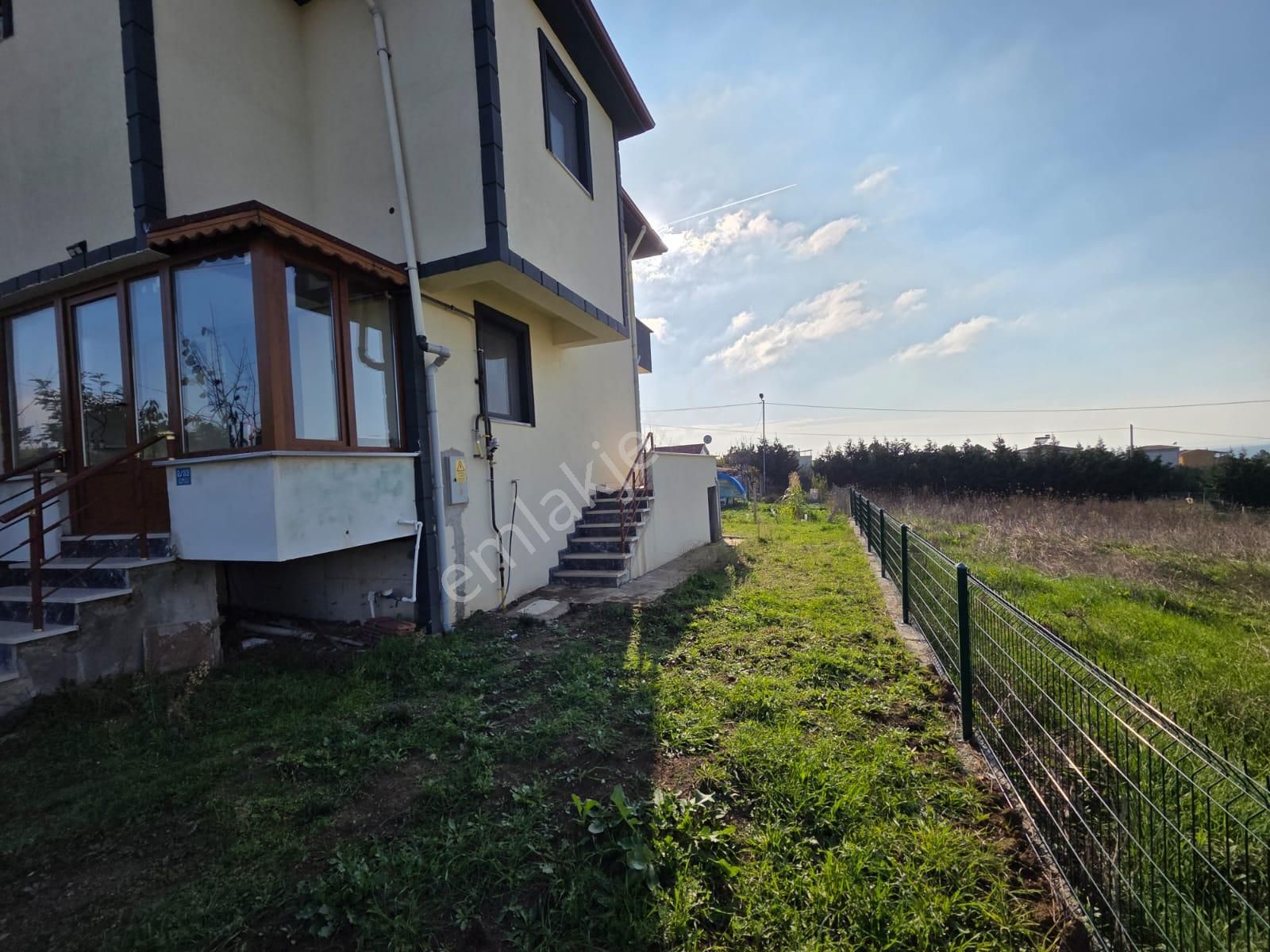 Haydar Emlaktan Yenicede 179 M2 Arsa İçinde Dubleks 3 Yaşında Villa - Görsel 3