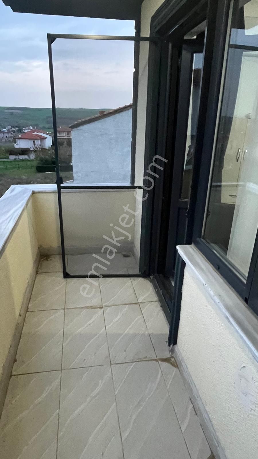 Haydar Emlaktan Yenicede 179 M2 Arsa İçinde Dubleks 3 Yaşında Villa - Görsel 19