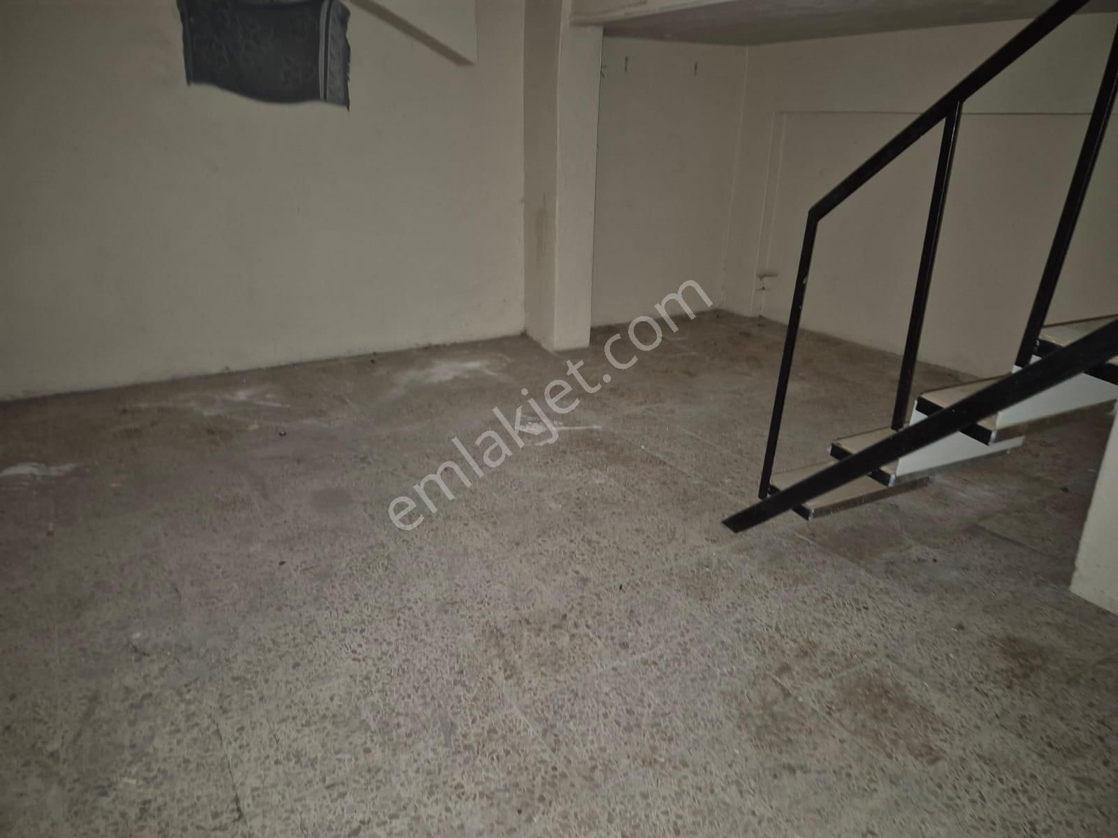 Buca Hürriyet Mah,/menderes Caddesine Parlel Sokak İçi İkinci Dükkan/kepenkli Depolu Ve Batarlı - Görsel 23