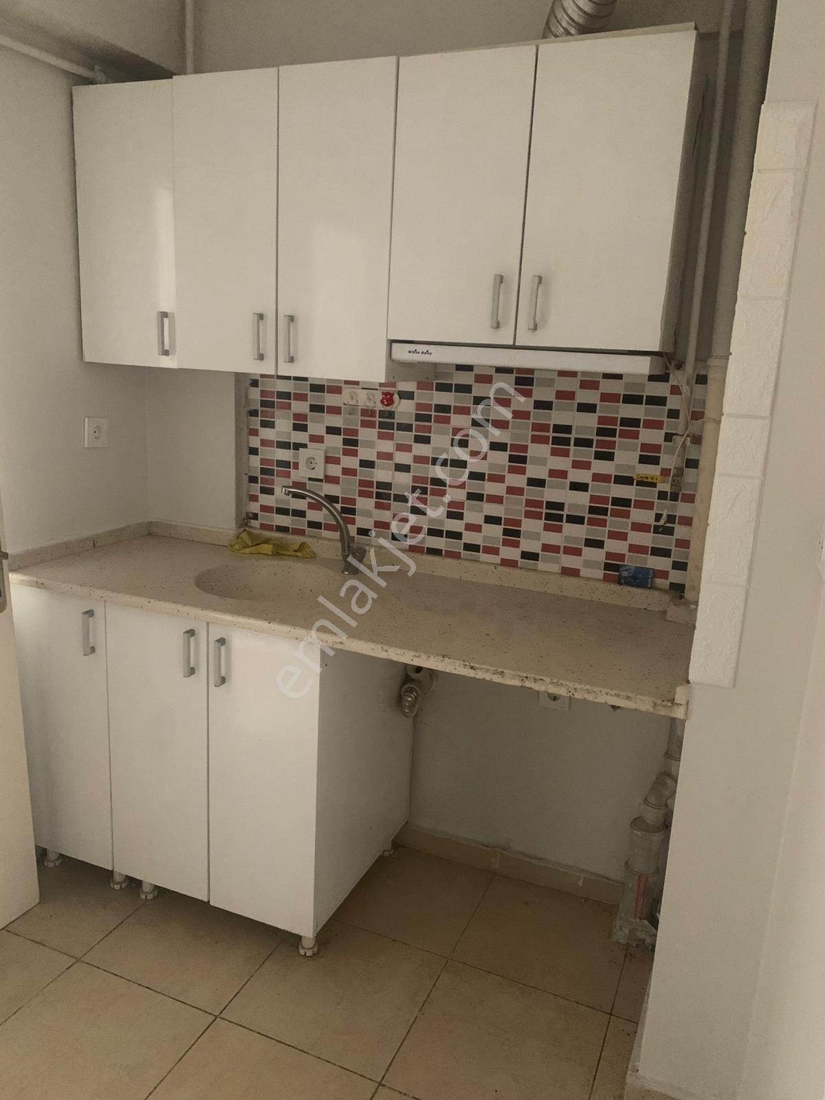 Sütlüce Mah. Cuma Pazarına Yakın Temiz Daire - Görsel 2