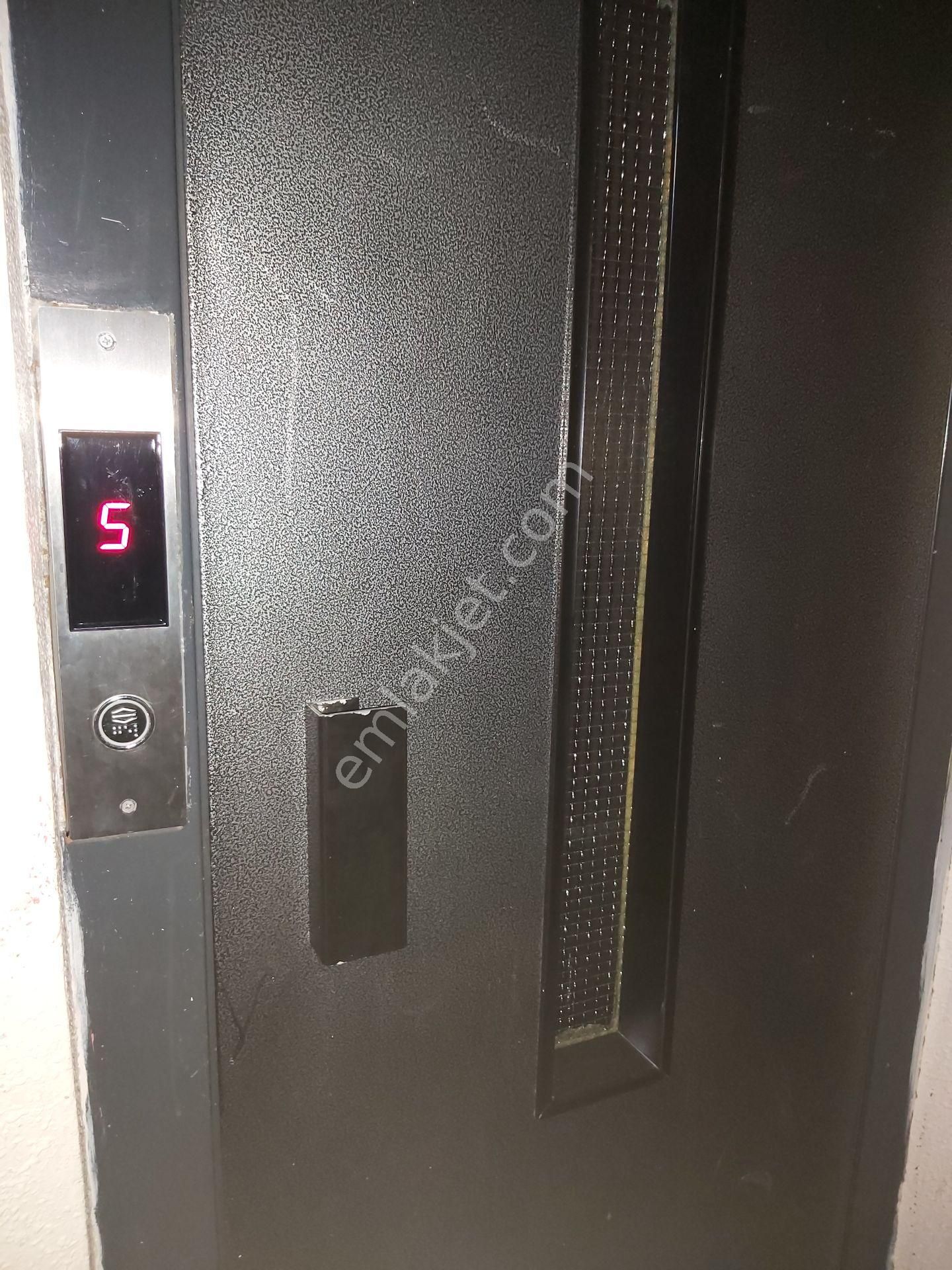 Bahçelievler Basın Sitesi Yakını 29 Yaşında 2+1 90m2 4.kat Asansörlü Kredili - Görsel 22