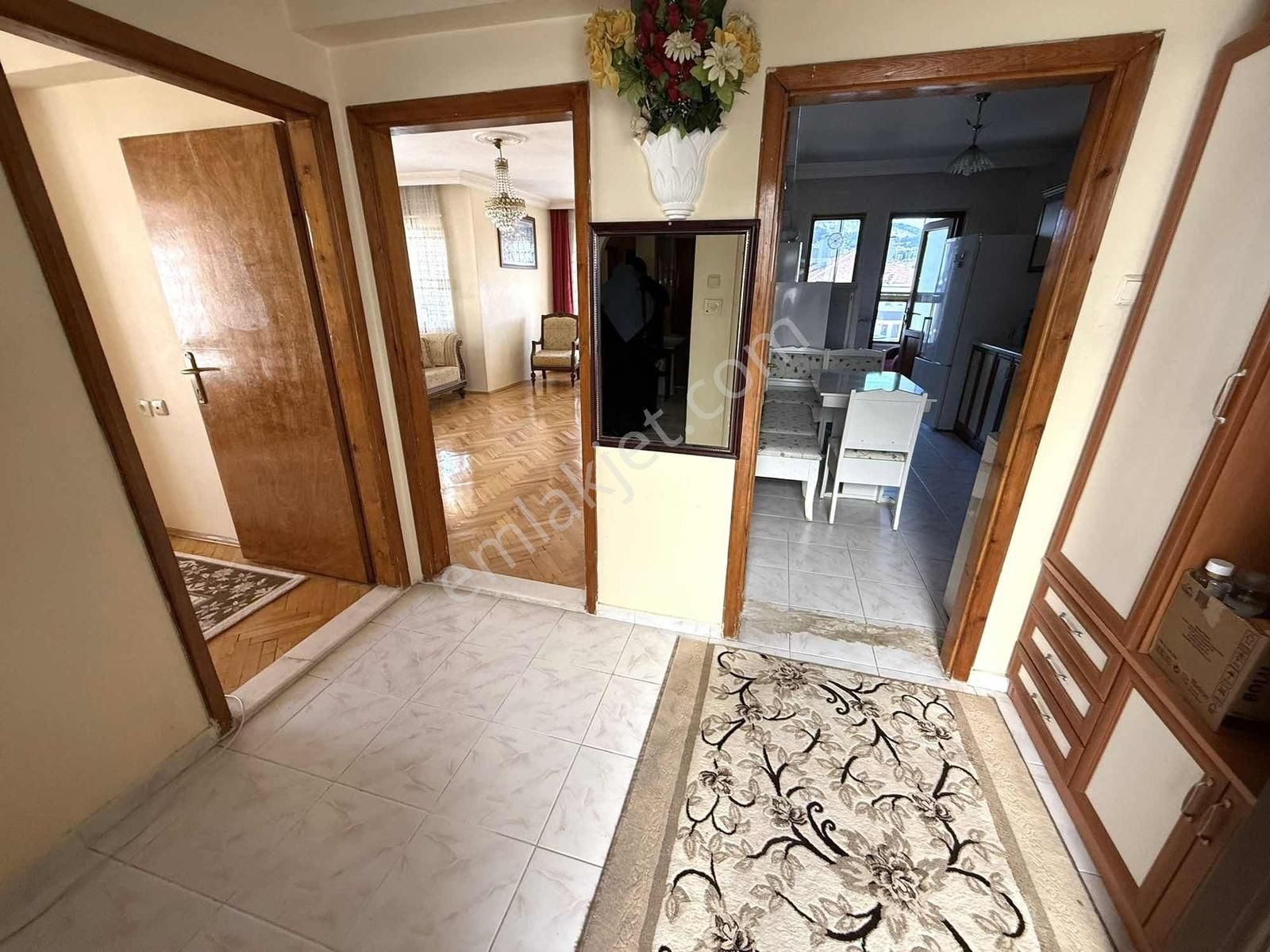 Şentürk Gayrimenkul'den**köşe Başı**güney Doğu Cephe Daire! - Görsel 3