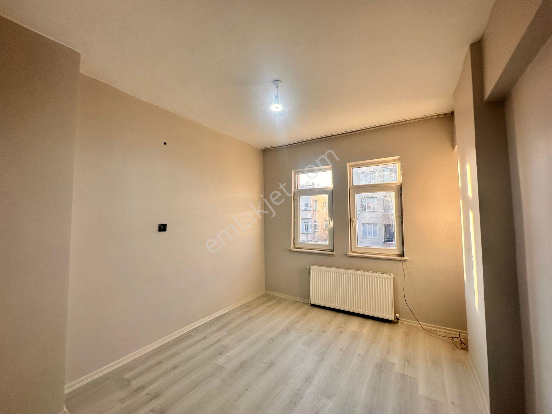 Mevlana Halit Mahallesi Polis Okulu Arka Tarafında Full Bakımlı Kooperatif 3+1 Satılık Daire - Görsel 3