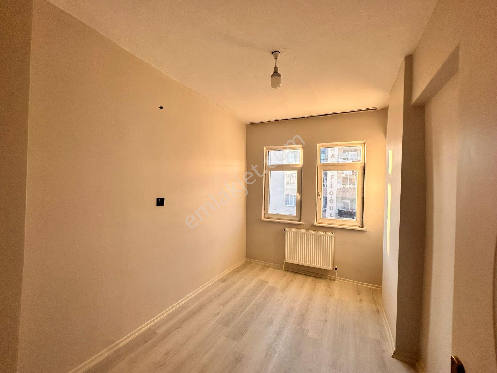 Mevlana Halit Mahallesi Polis Okulu Arka Tarafında Full Bakımlı Kooperatif 3+1 Satılık Daire - Görsel 10