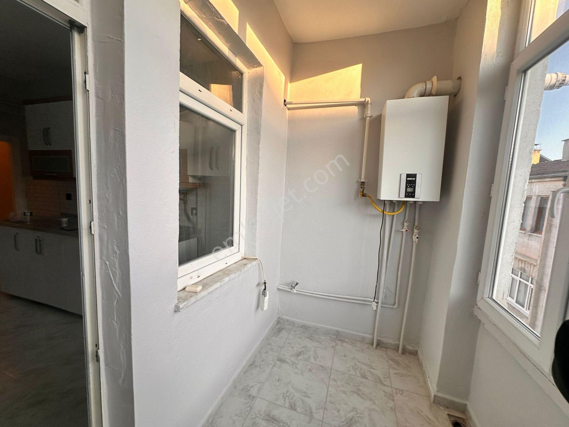 Mevlana Halit Mahallesi Polis Okulu Arka Tarafında Full Bakımlı Kooperatif 3+1 Satılık Daire - Görsel 8