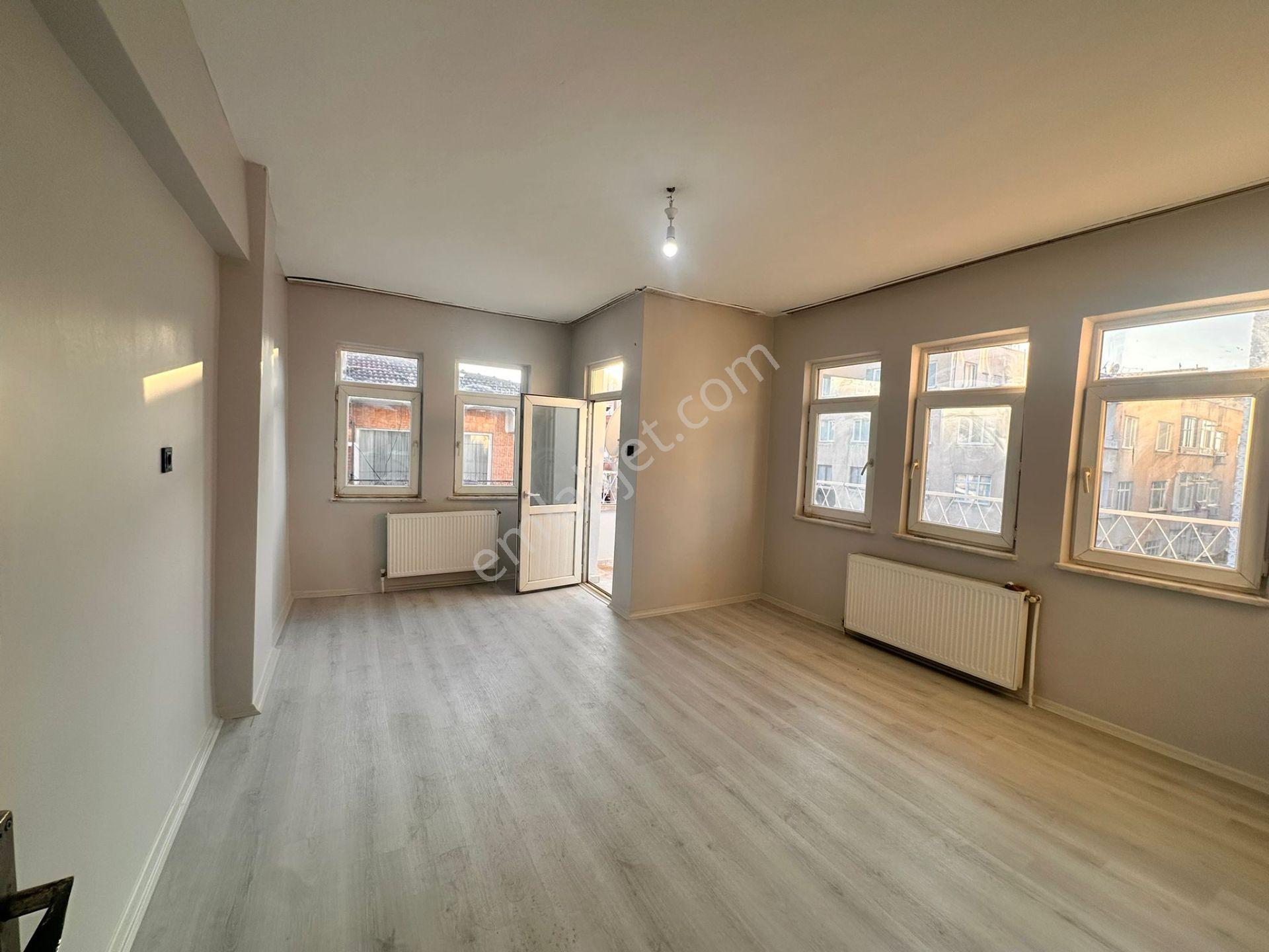 Mevlana Halit Mahallesi Polis Okulu Arka Tarafında Full Bakımlı Kooperatif 3+1 Satılık Daire - Görsel 4