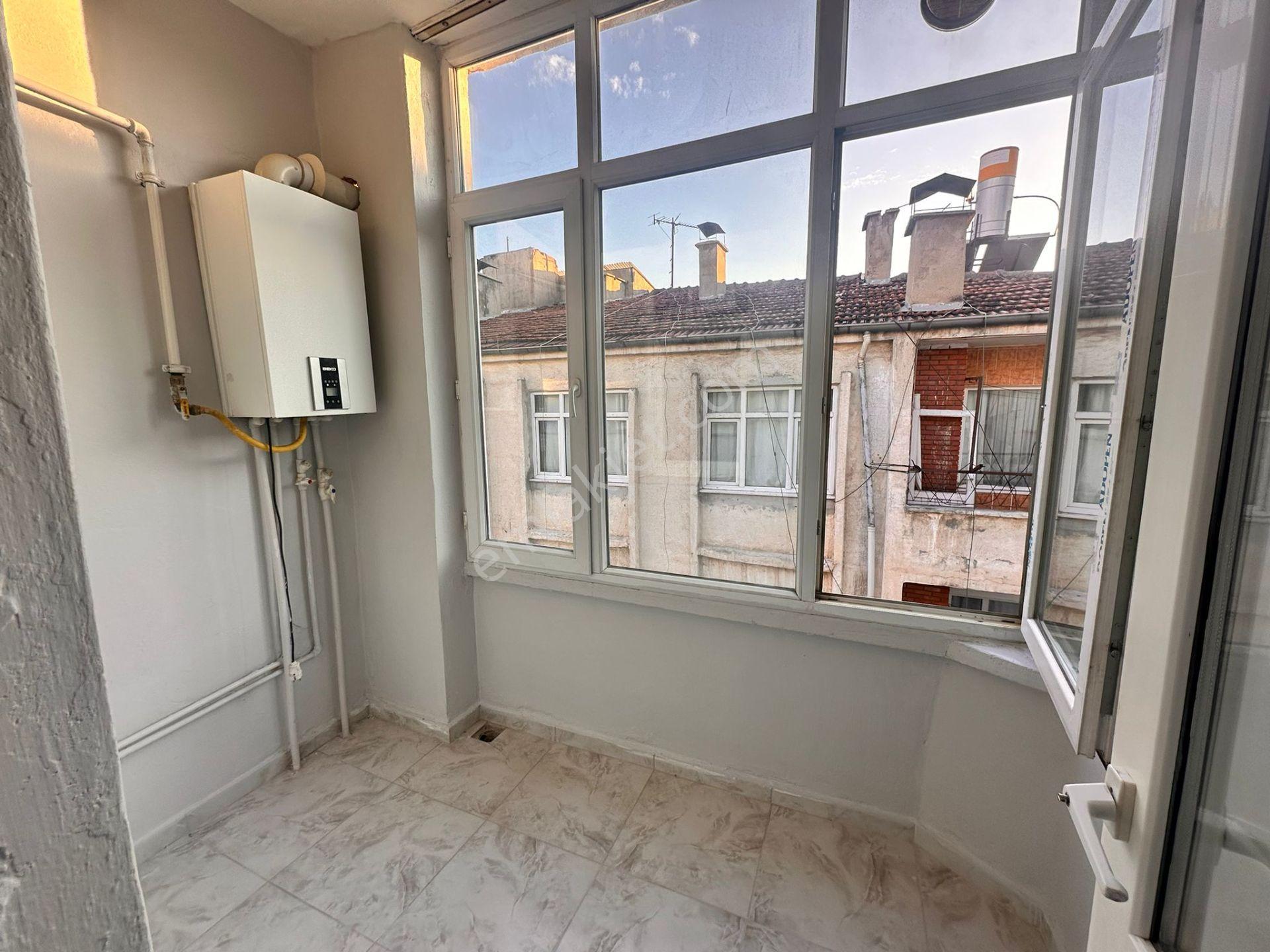Mevlana Halit Mahallesi Polis Okulu Arka Tarafında Full Bakımlı Kooperatif 3+1 Satılık Daire - Görsel 17
