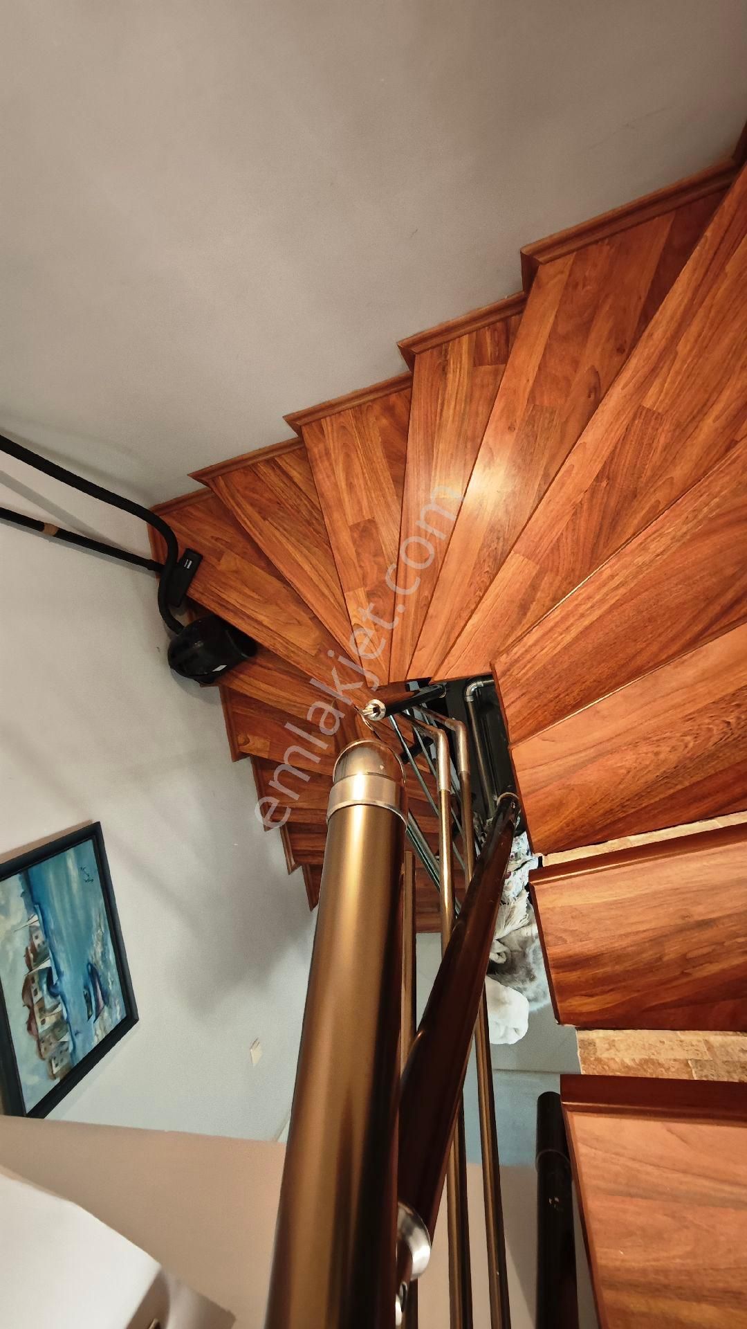 Urla Denizli Mh Havuzlu Site İçerisinde Kiralık Full Eşyalı 4+1 Villa - Görsel 20