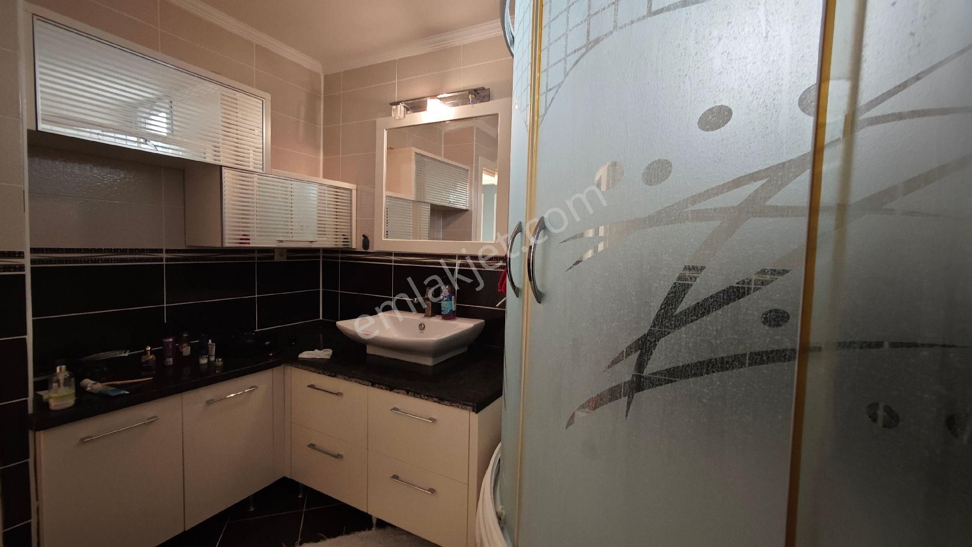 Urla Denizli Mh Havuzlu Site İçerisinde Kiralık Full Eşyalı 4+1 Villa - Görsel 23