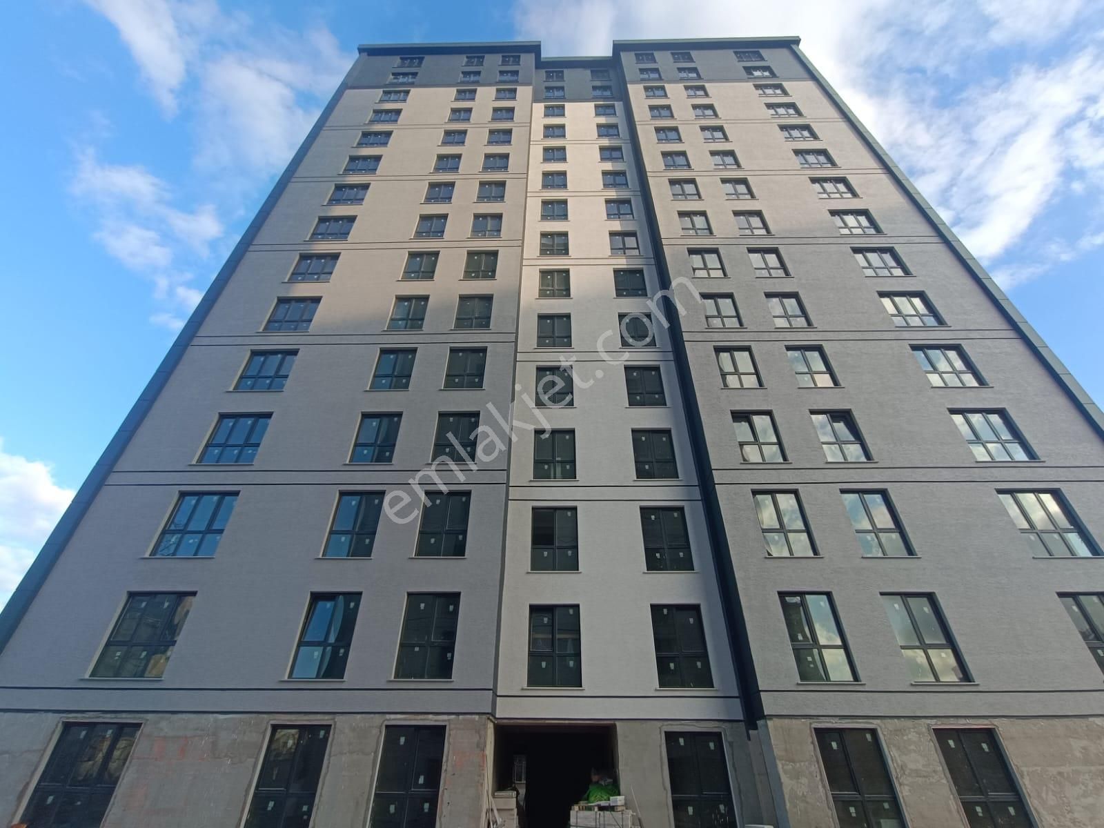 Feza Park Evlerı-göztepe'de Metroya 3 Dk 2+1 Satılık Daire - Görsel 3