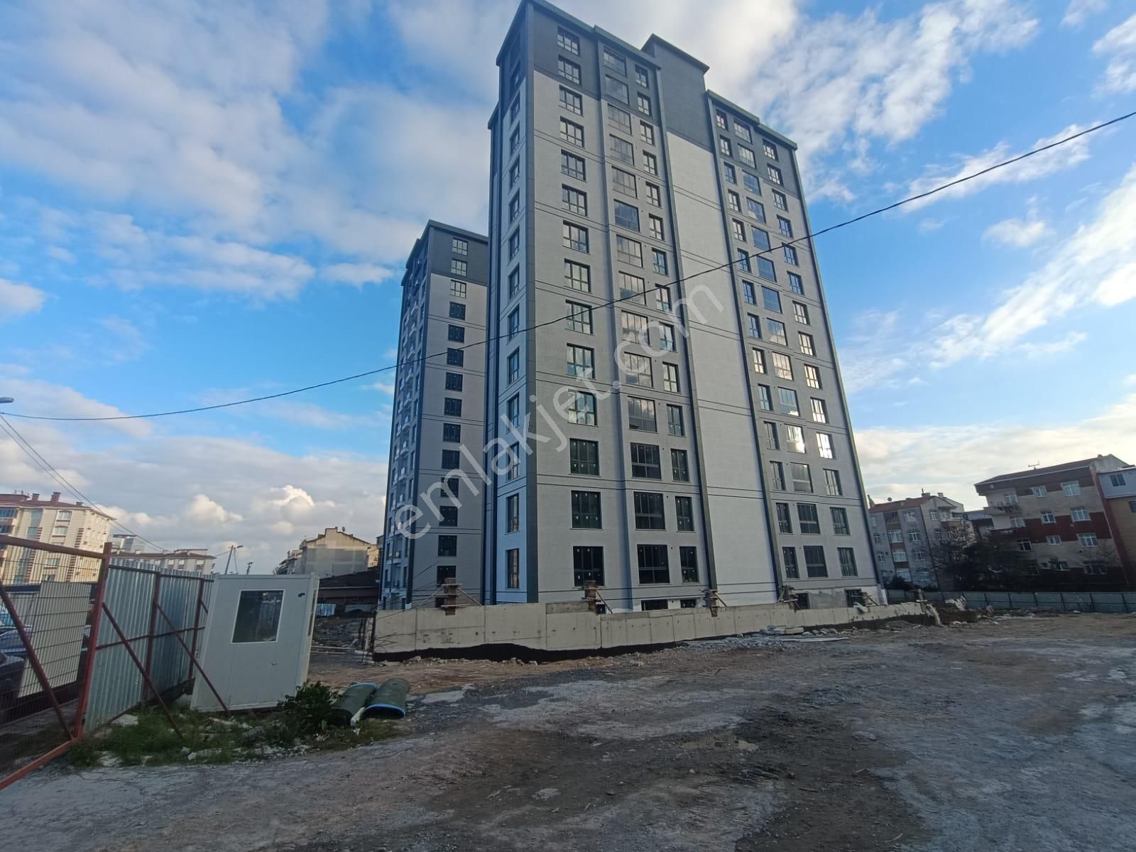 Feza Park Evlerı-göztepe'de Metroya 3 Dk 2+1 Satılık Daire - Görsel 2