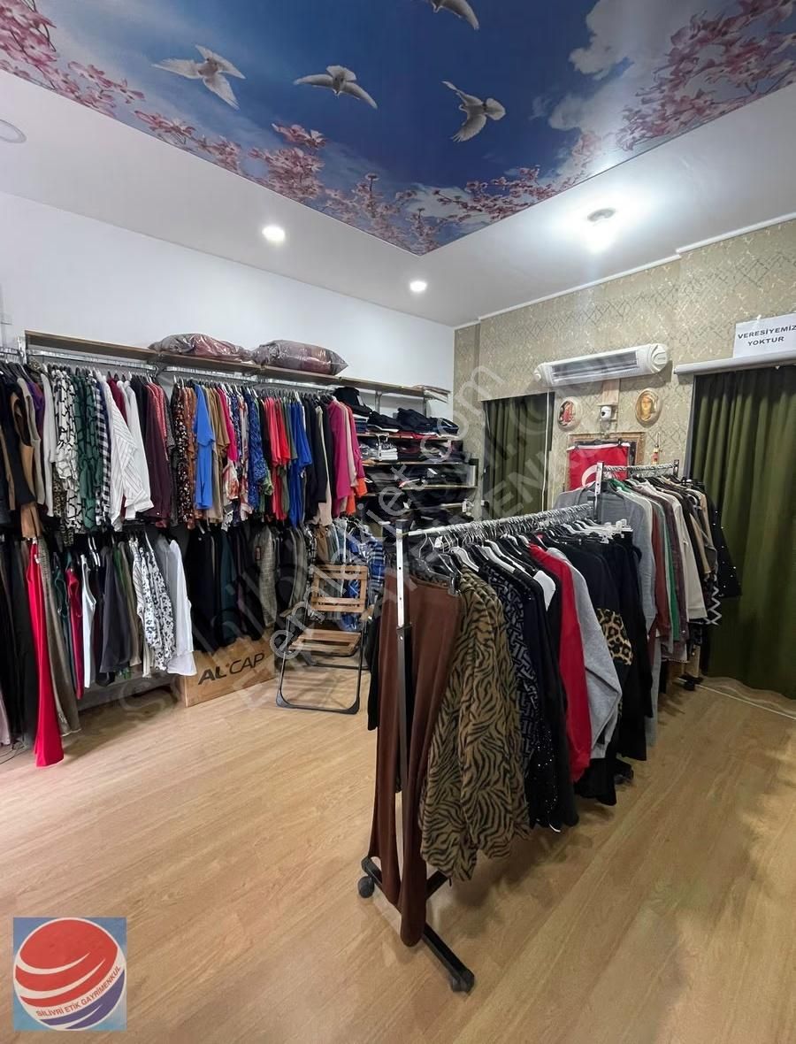 Silivri Merkezde Devren Kiralık Bayan Giyim Mağazası - Görsel 17