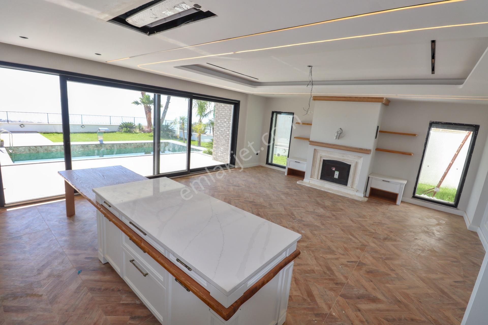 Balıkesir Altınoluk'ta Satılık Asansörlü Ultra Lüks Villa - Görsel 35