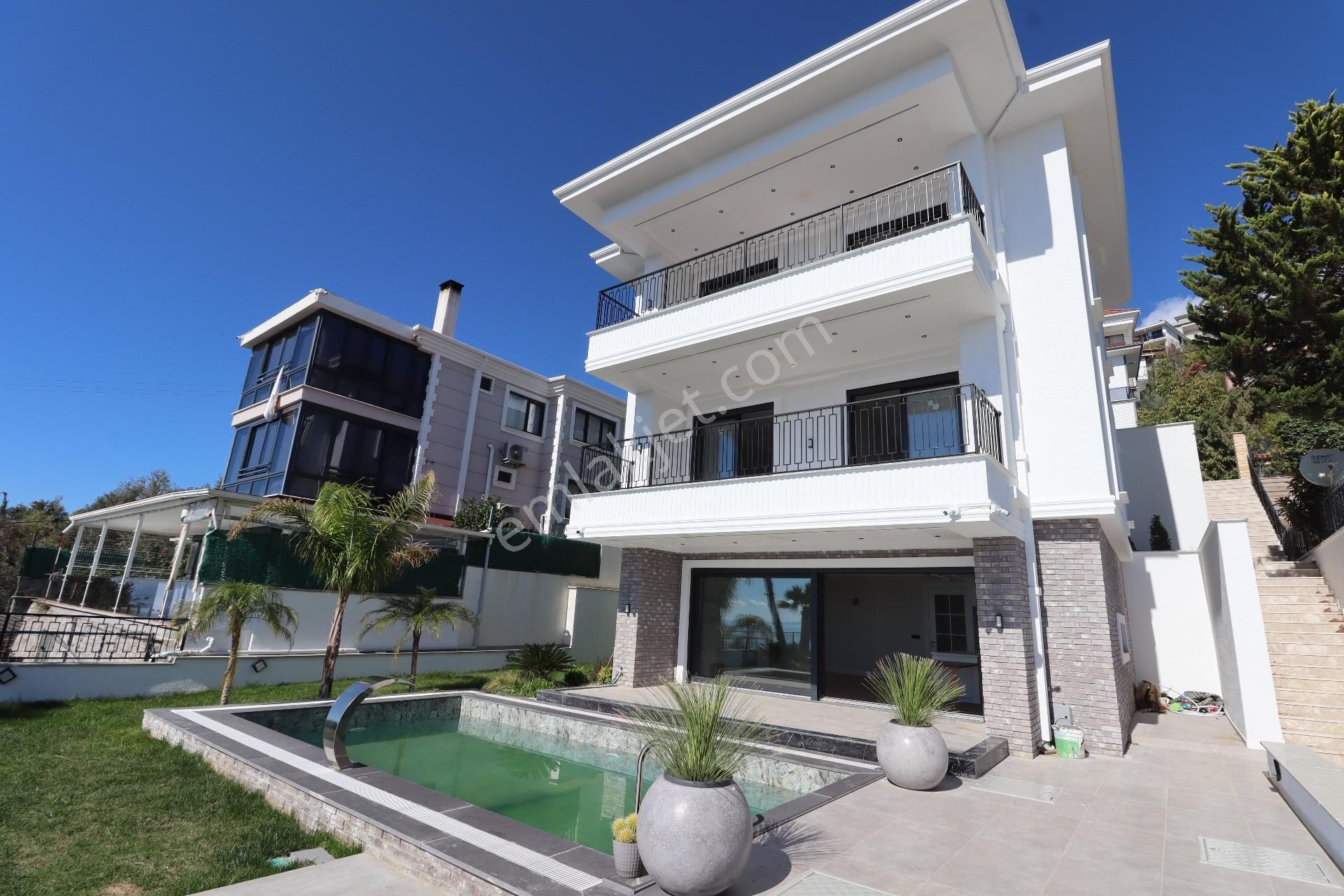 Balıkesir Altınoluk'ta Satılık Asansörlü Ultra Lüks Villa - Görsel 15