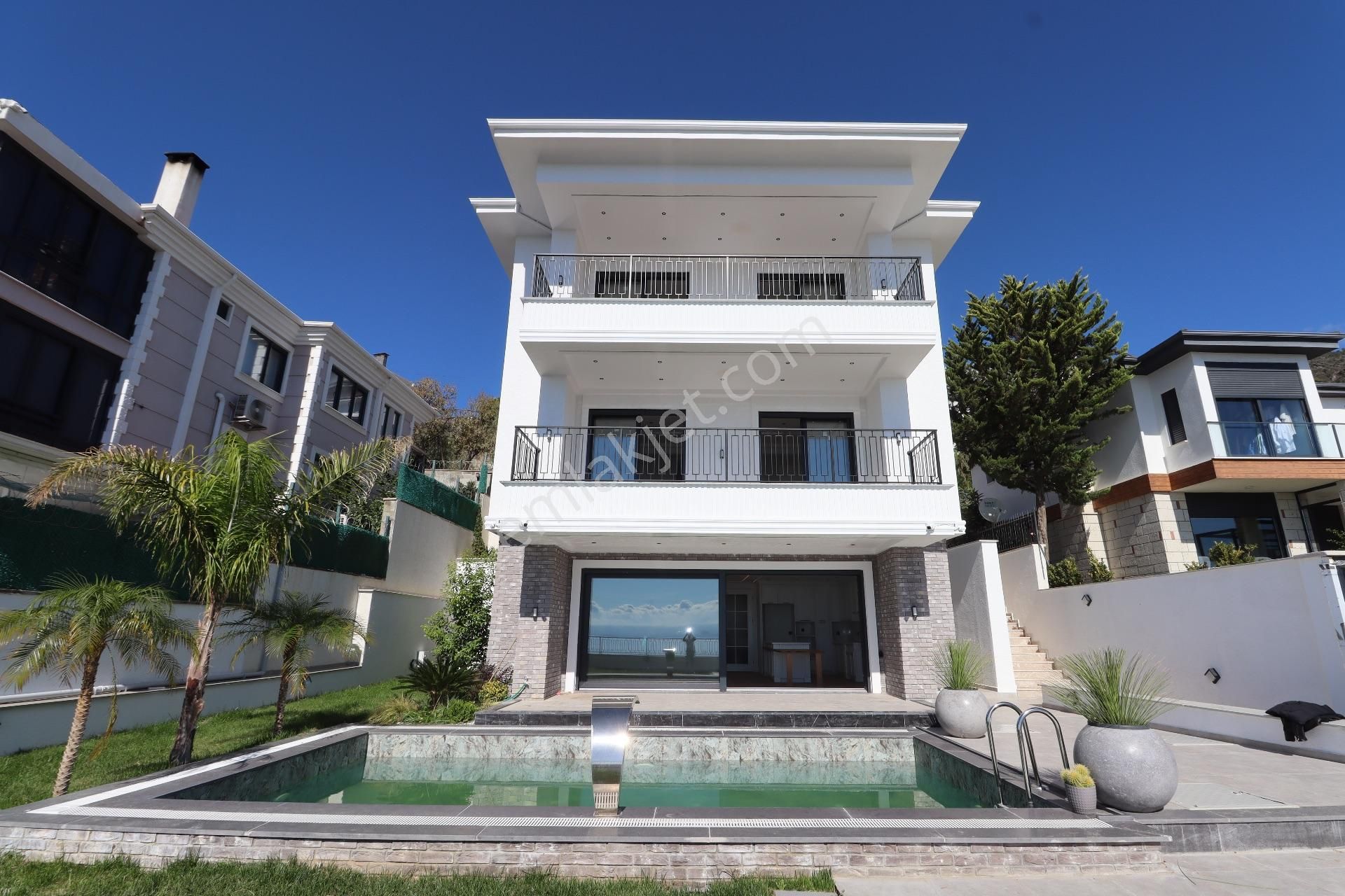 Balıkesir Altınoluk'ta Satılık Asansörlü Ultra Lüks Villa - Görsel 14