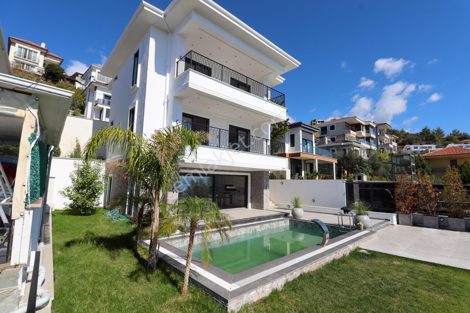 Balıkesir Altınoluk'ta Satılık Asansörlü Ultra Lüks Villa - Görsel 13