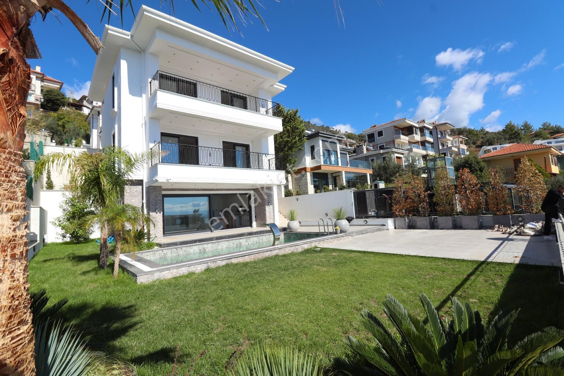 Balıkesir Altınoluk'ta Satılık Asansörlü Ultra Lüks Villa - Görsel 21