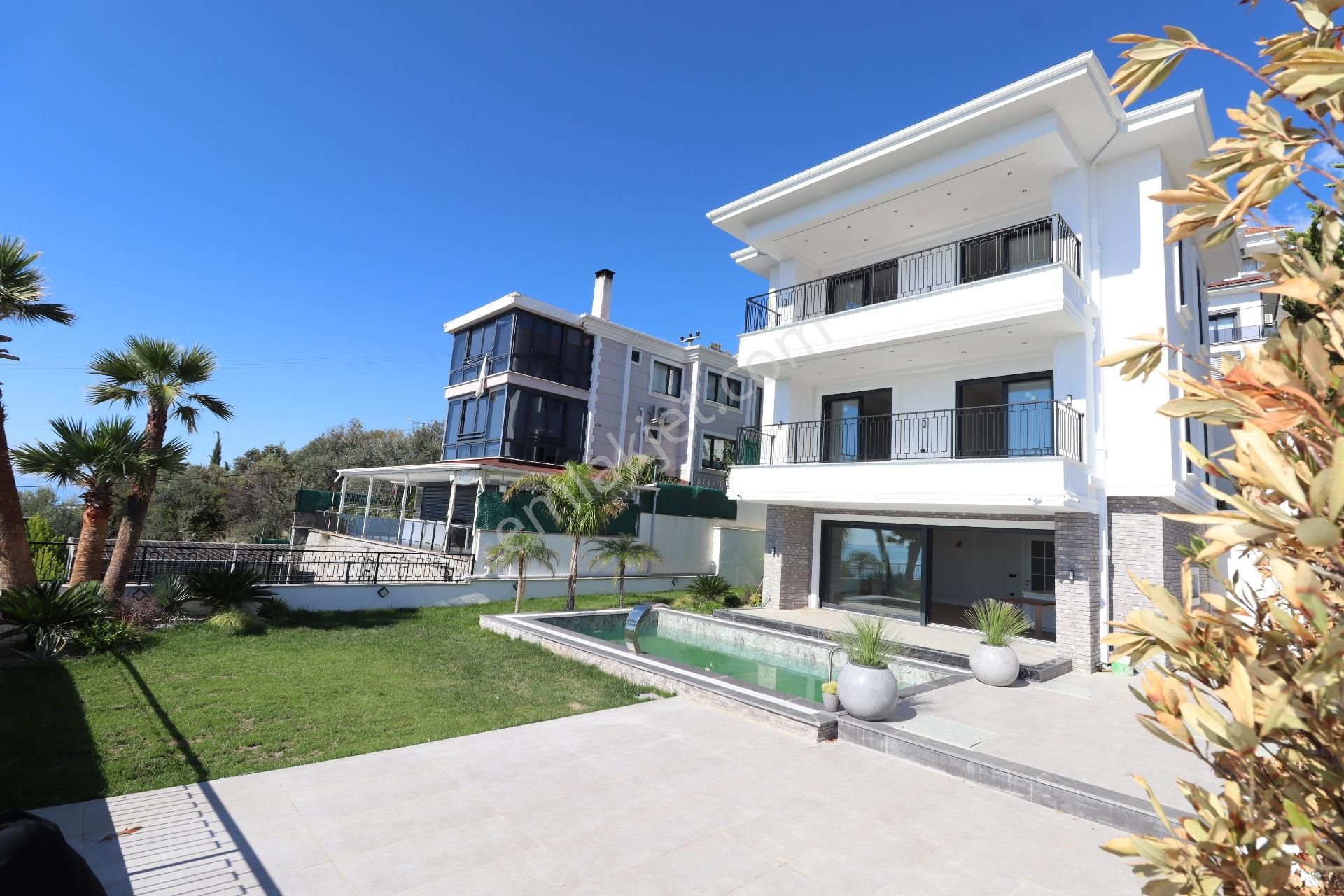 Balıkesir Altınoluk'ta Satılık Asansörlü Ultra Lüks Villa - Görsel 18