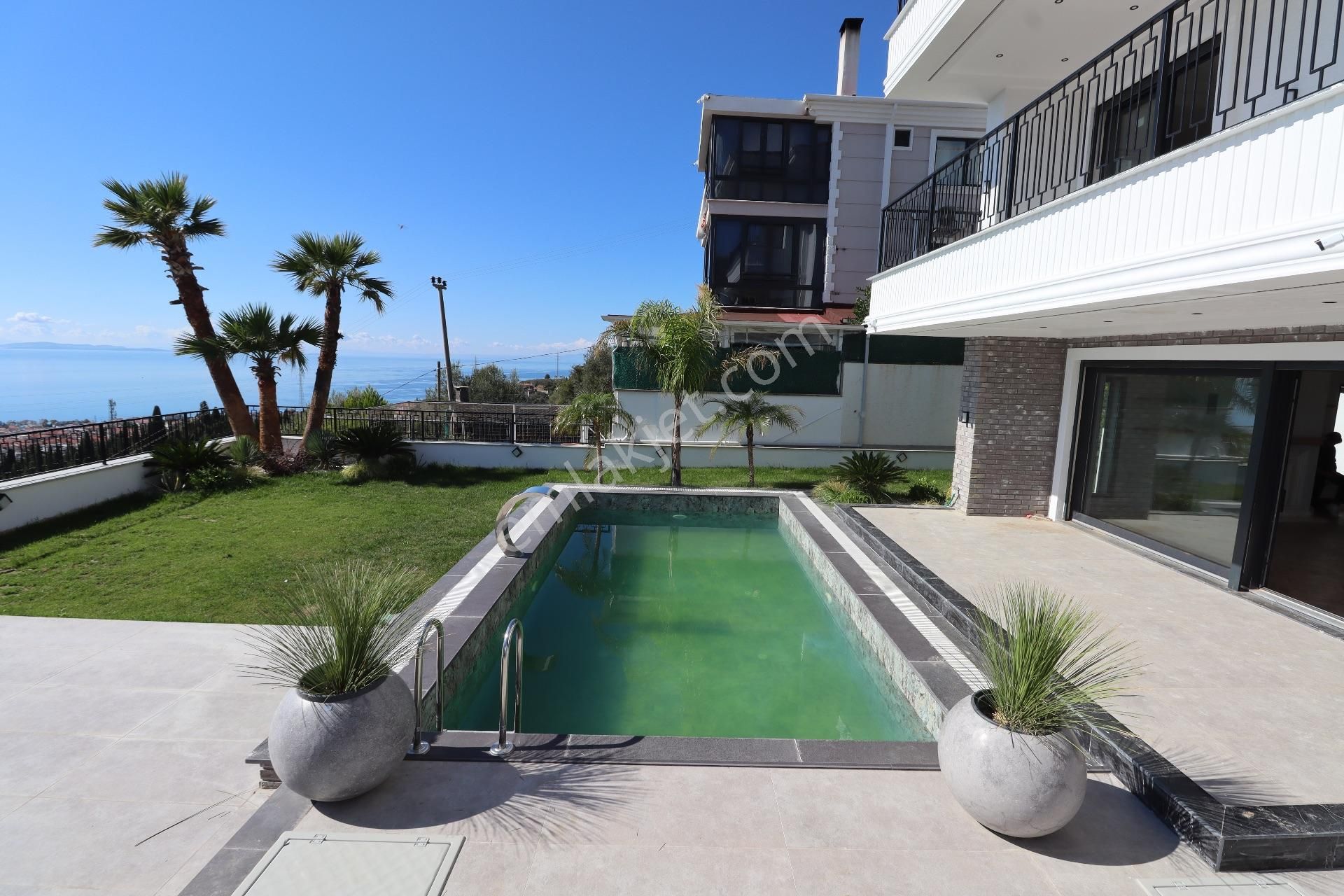 Balıkesir Altınoluk'ta Satılık Asansörlü Ultra Lüks Villa - Görsel 16