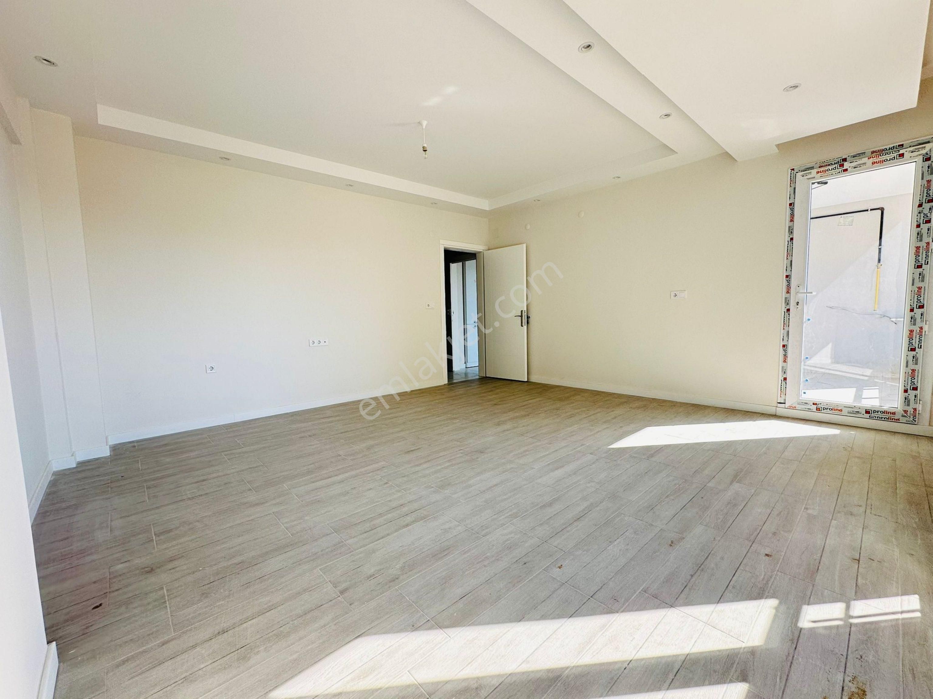 Kuyucak Merkez 5 Eylül De Satılık Fırsat 3+1 Daire - Görsel 5