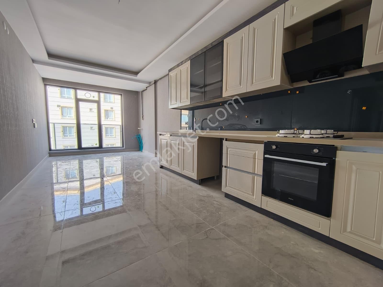 Güneşevlerde Site Konseptinde Sıfır Lüks Full Yapılı 4+1 Daire