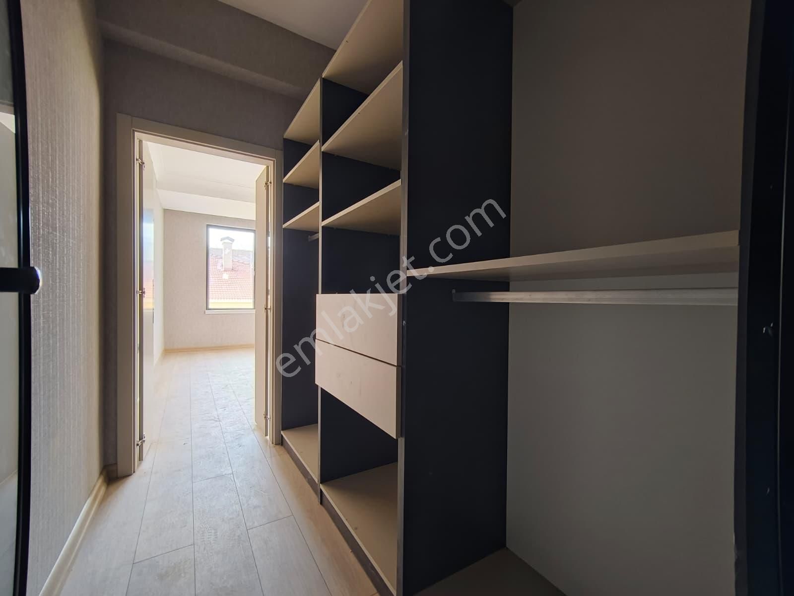 Güneşevlerde Site Konseptinde Sıfır Lüks Full Yapılı 4+1 Daire - Görsel 15