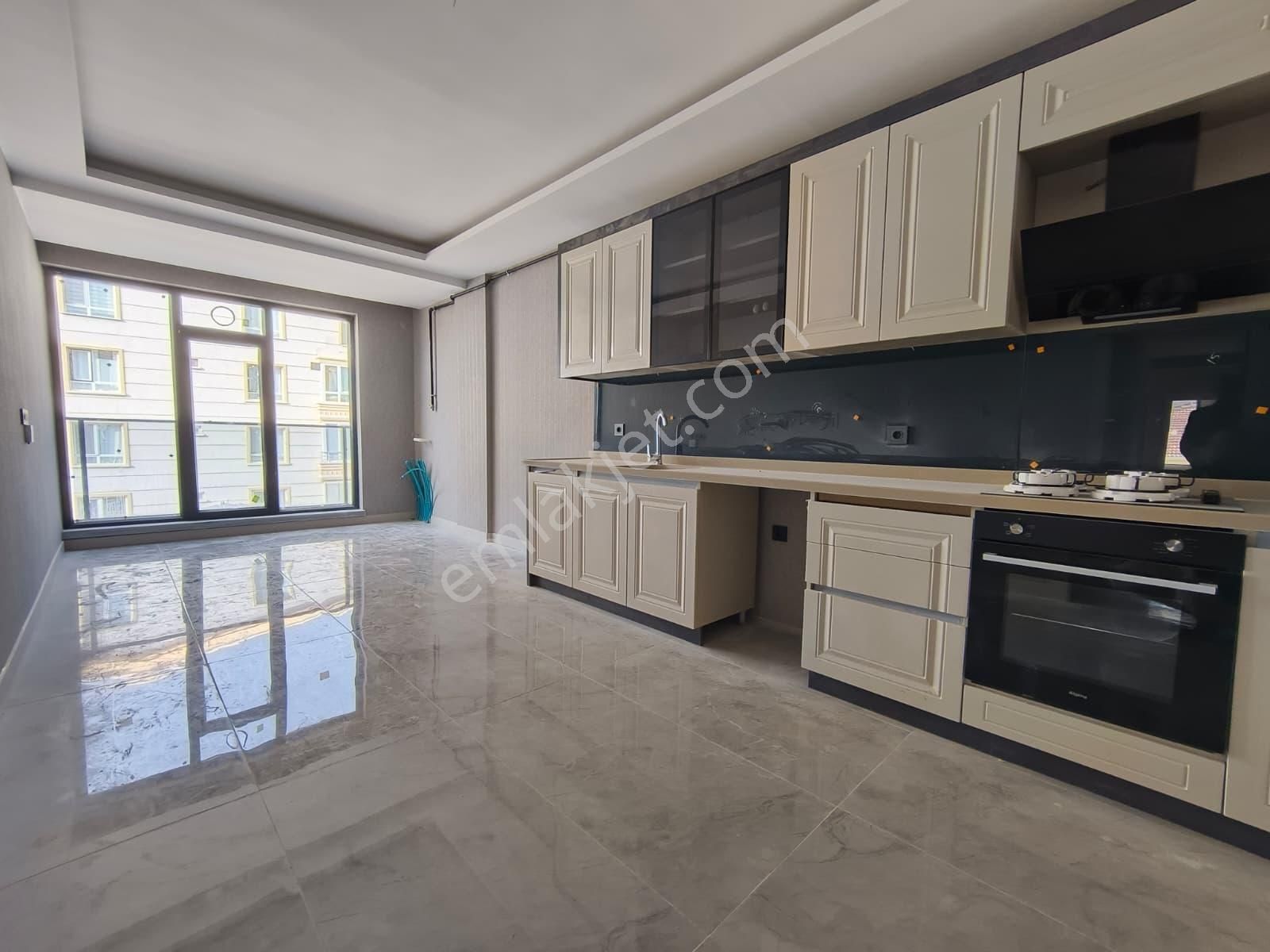 Güneşevlerde Site Konseptinde Sıfır Lüks Full Yapılı 4+1 Daire - Görsel 2