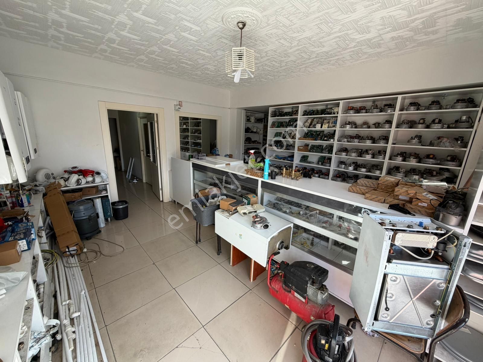 Sincan Selçuklu Mh'de Takasa Uygun İşlek Yerde Satılık Dükkan