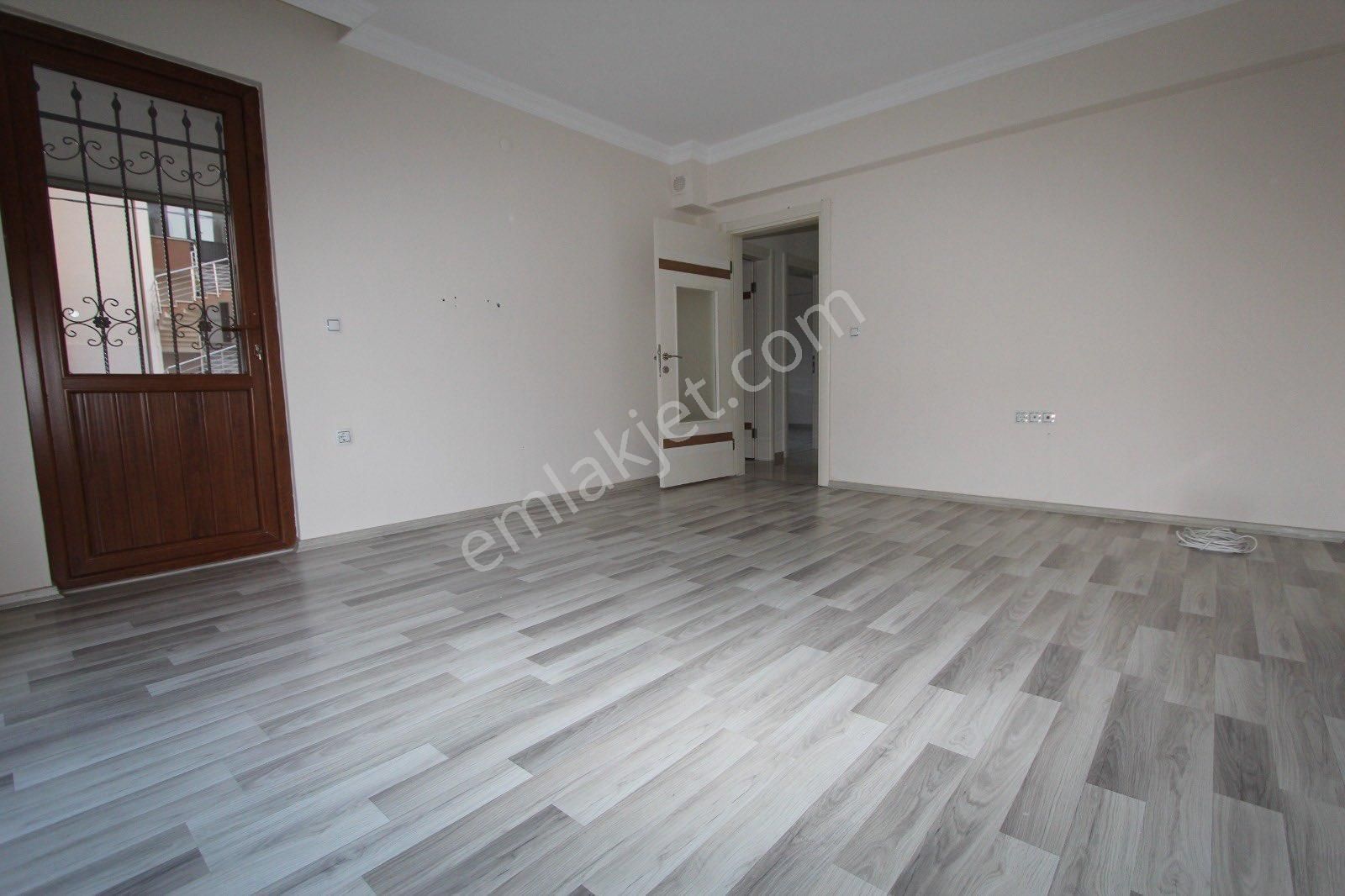 Altınoluk'ta Denize 200 Mt Orta Kat 2+1 Geniş Daire - Görsel 13