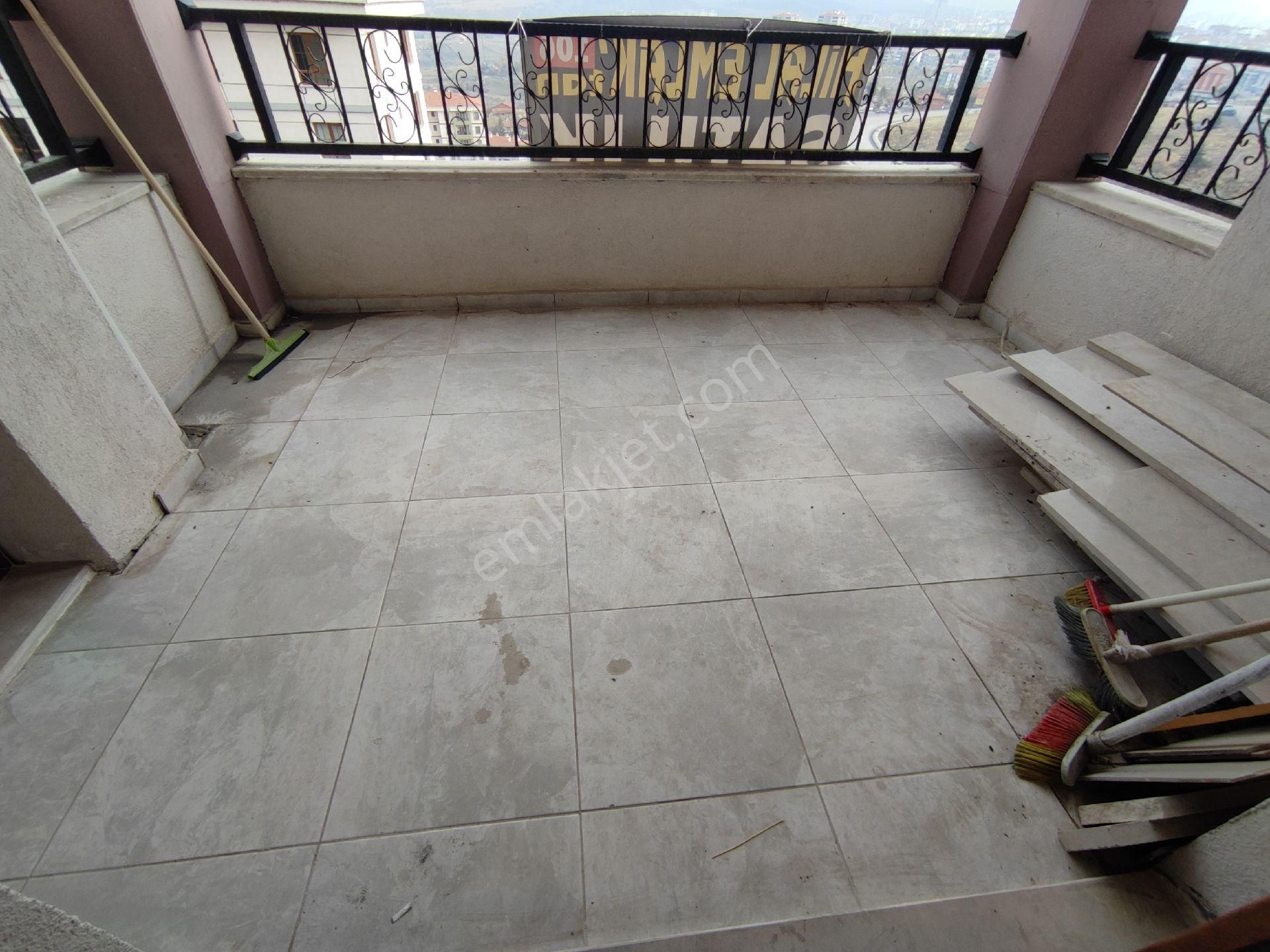 Hilal'den Altınşehir Tokide 2+1 Ara Kat Ön Cephe Teras Balkon - Görsel 6