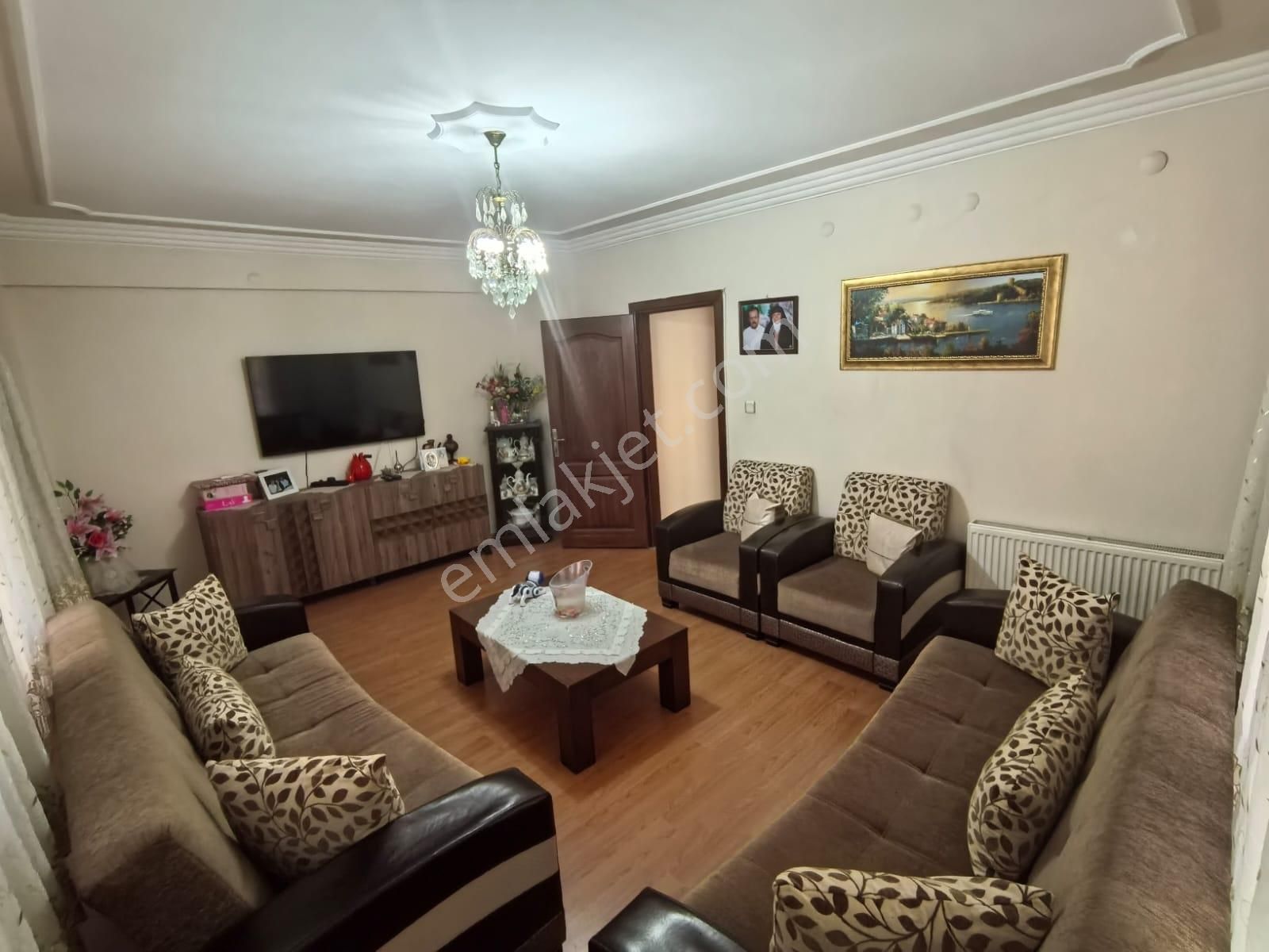 İzmir Karşıyaka Şemikler'de İzban Yakını Satılık 3+1 Daire Cb Ph