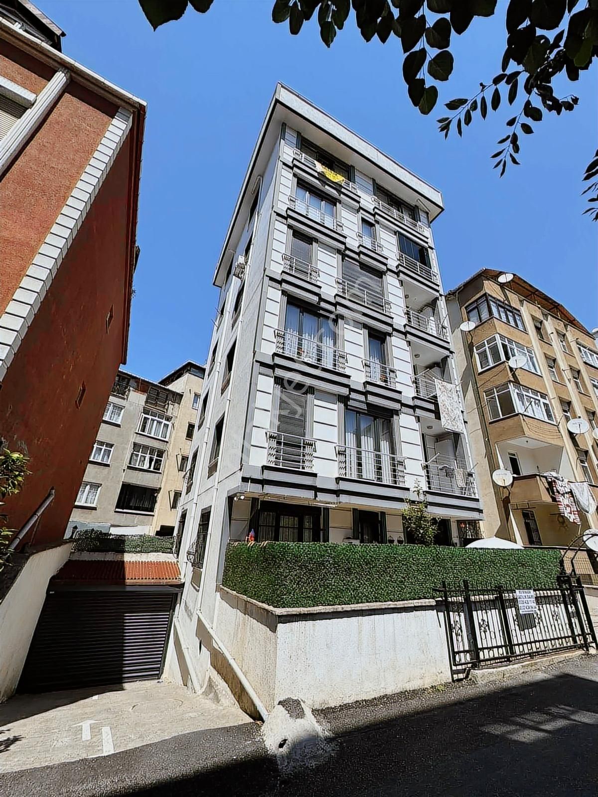 Yeni Yönetmelikli Metroya Yakın Deluxe Balkonlu 2+1 Dublex