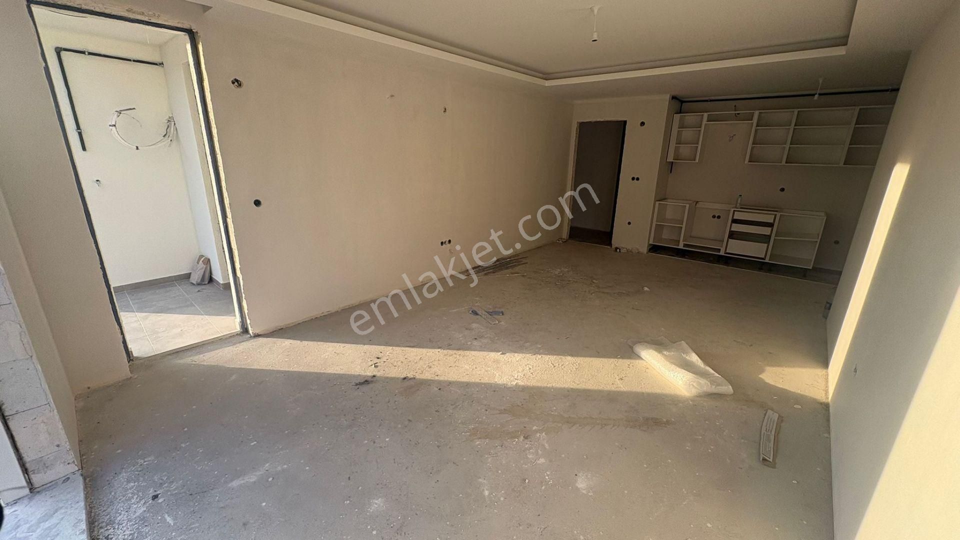 _ala_küçükyalı Merkezde Sıfır Geniş M2 Evebeynli 3+1 Satılık - Görsel 3