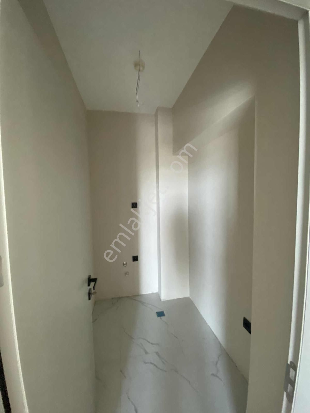 Modda Port Residence'da Kiralık 3+1 - Görsel 30