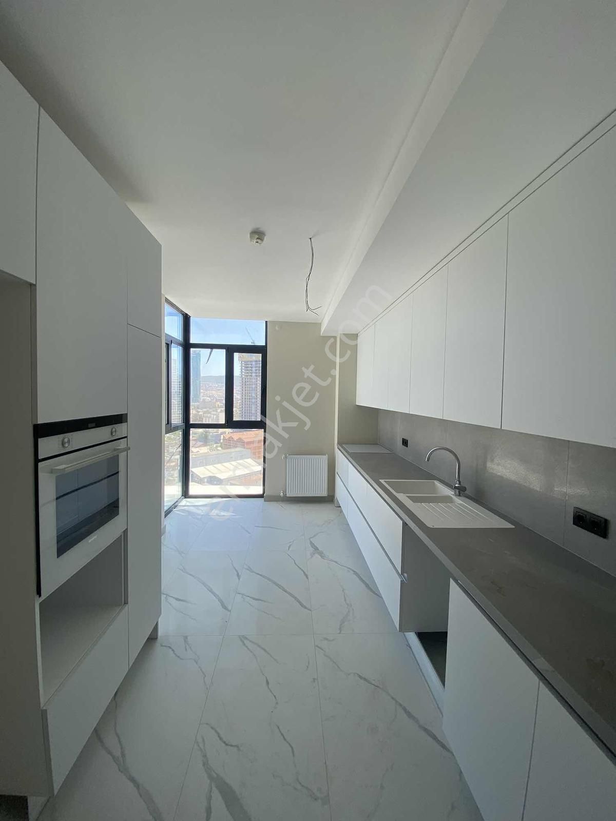 Modda Port Residence'da Kiralık 3+1 - Görsel 17